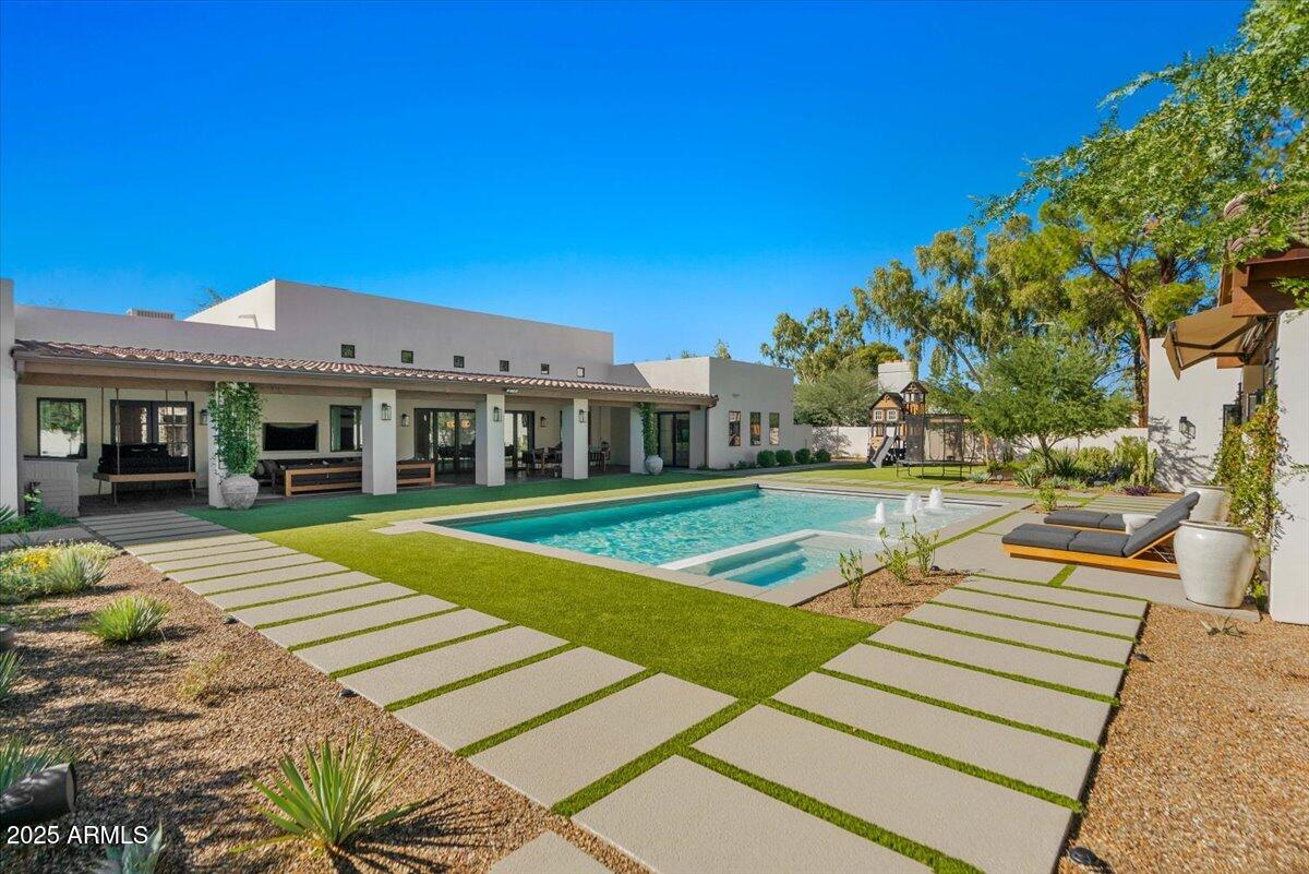 STONERIDGE ESTATES 3 - Residential