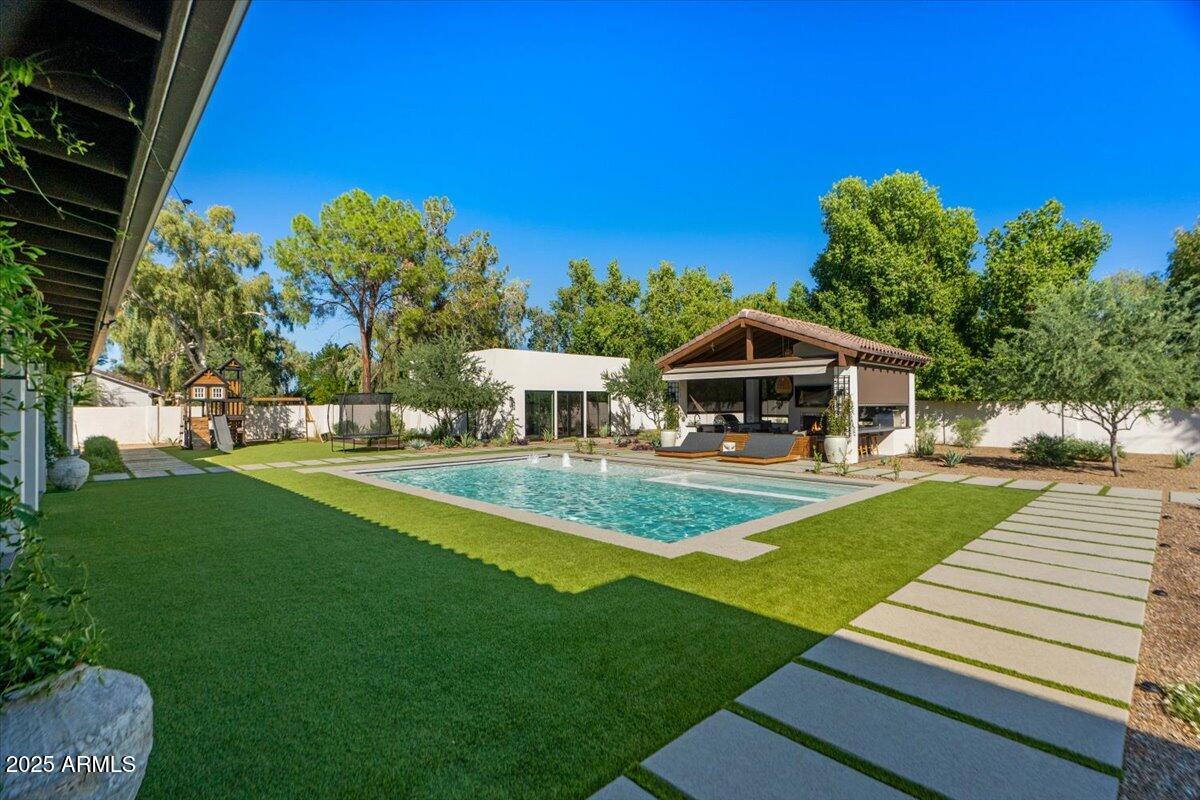 STONERIDGE ESTATES 3 - Residential