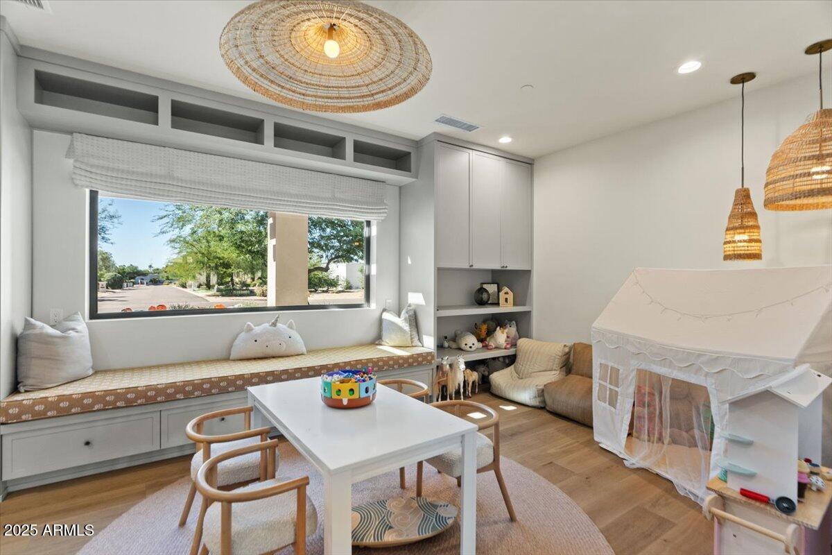 STONERIDGE ESTATES 3 - Residential