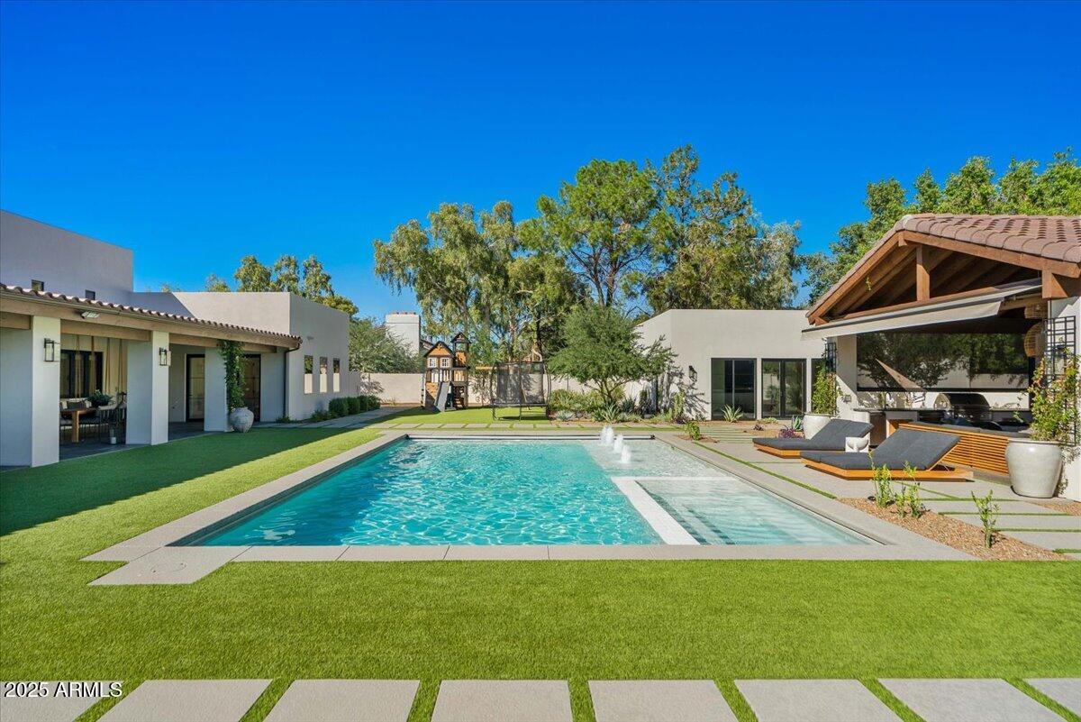 STONERIDGE ESTATES 3 - Residential