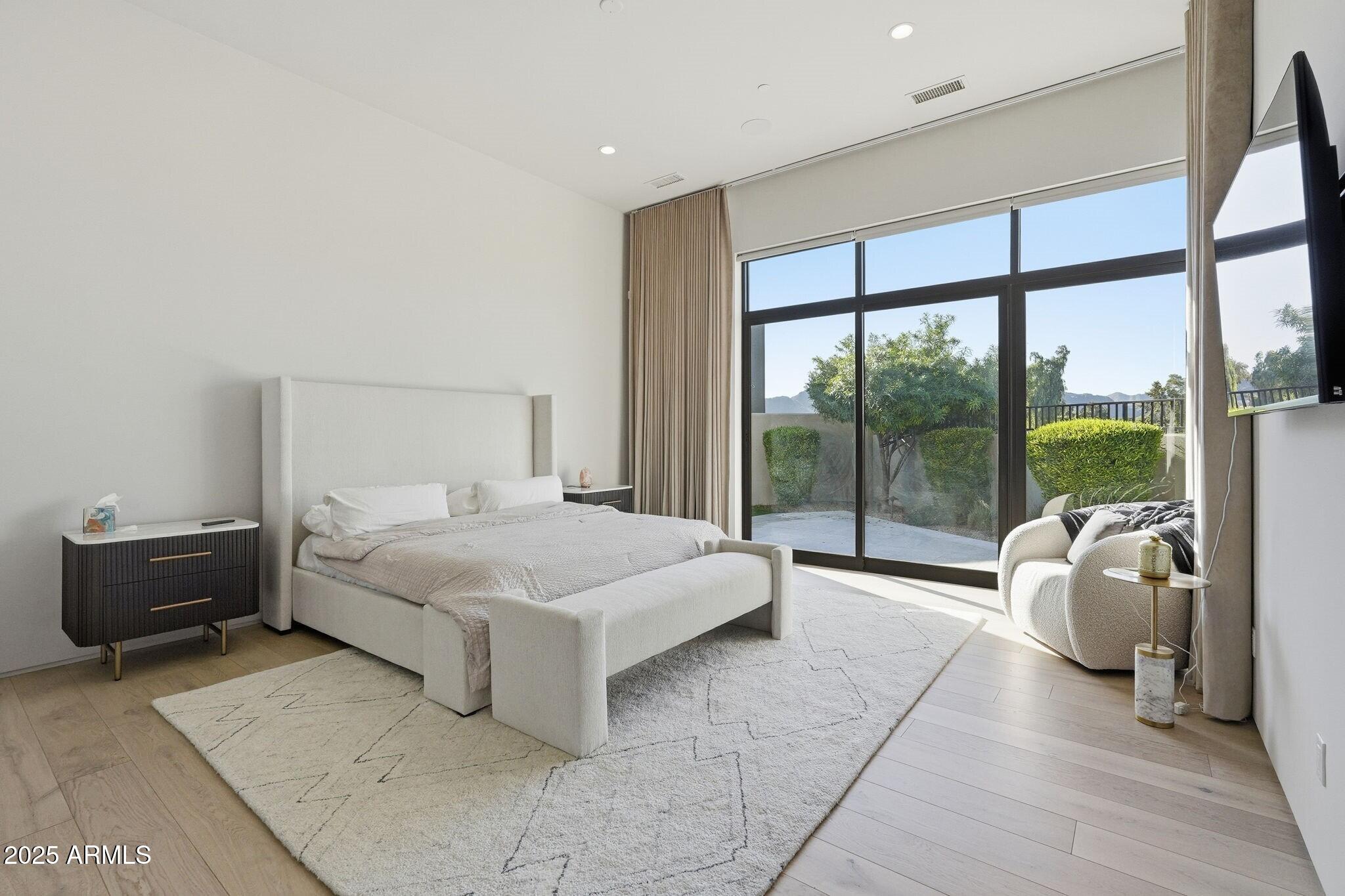 IRONWOOD GOLF VILLAS - Residential