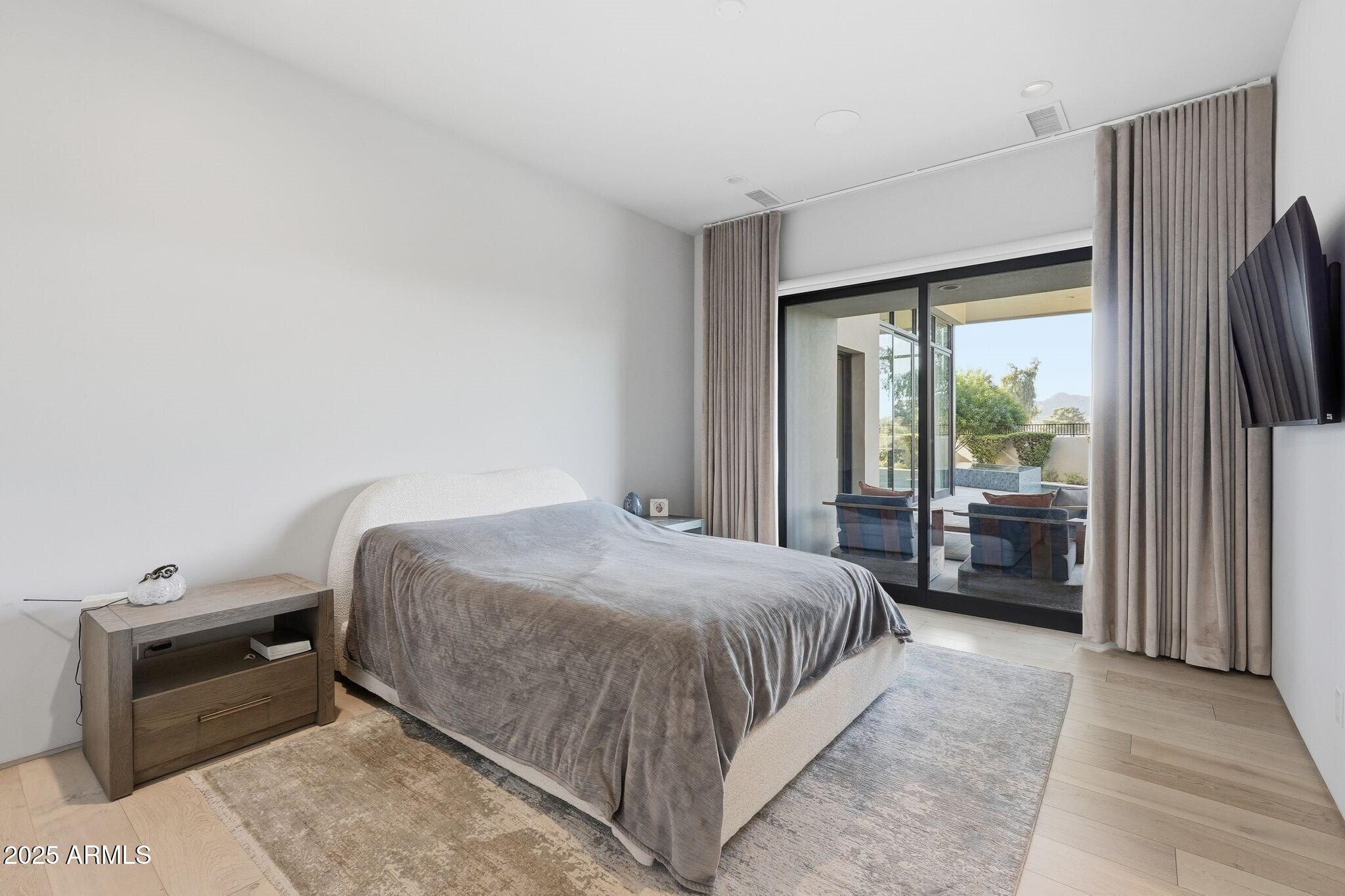 IRONWOOD GOLF VILLAS - Residential