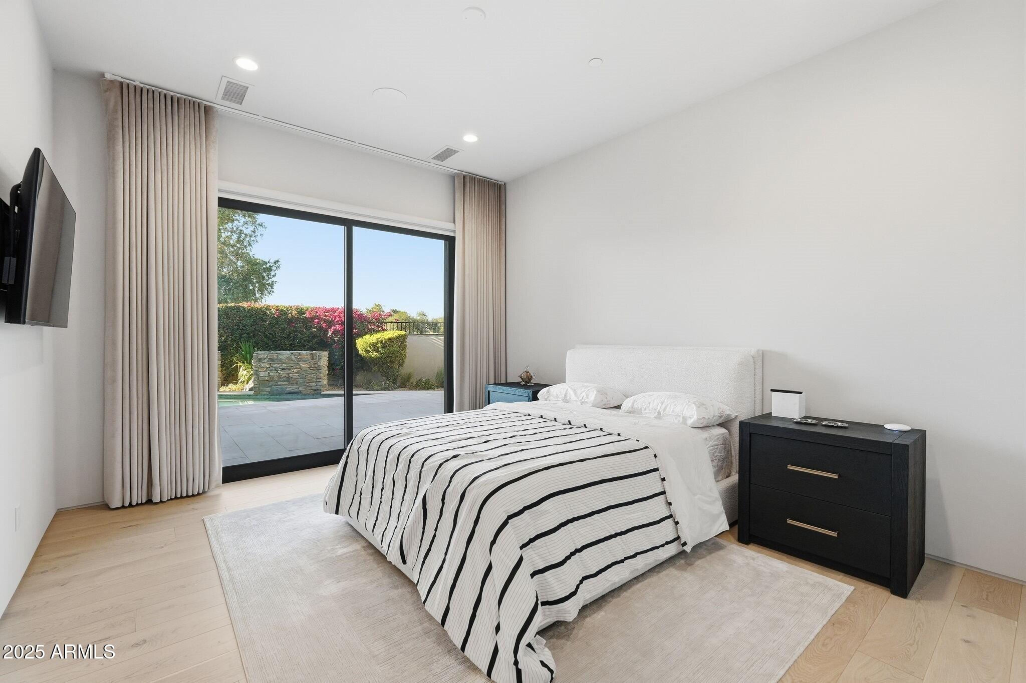 IRONWOOD GOLF VILLAS - Residential