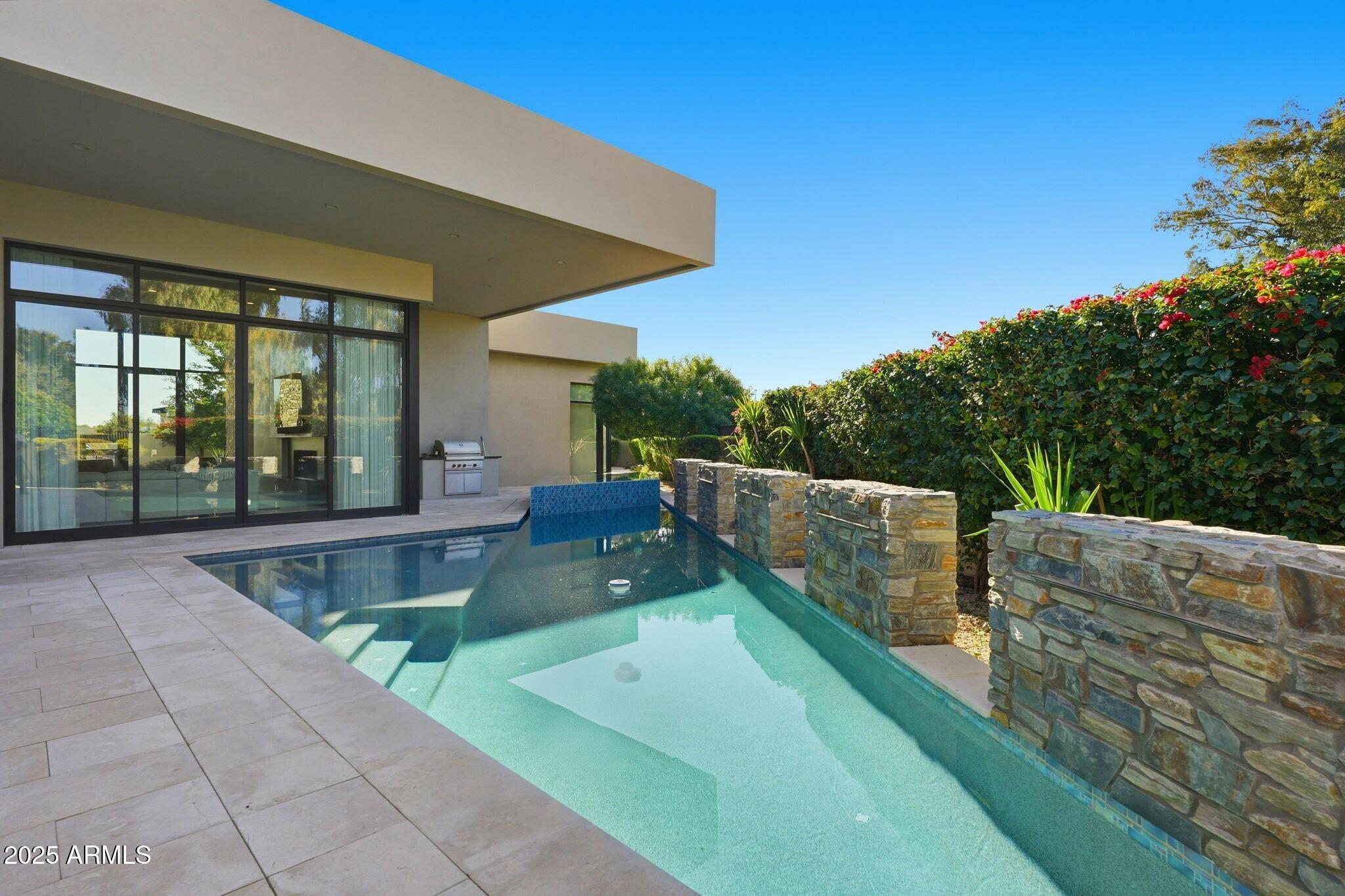 IRONWOOD GOLF VILLAS - Residential