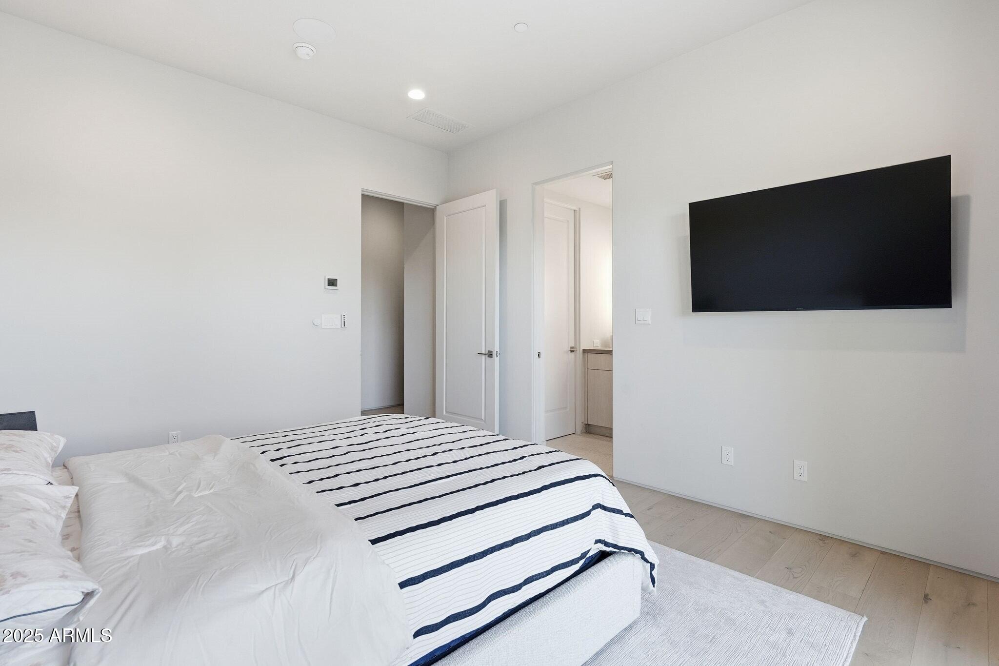 IRONWOOD GOLF VILLAS - Residential