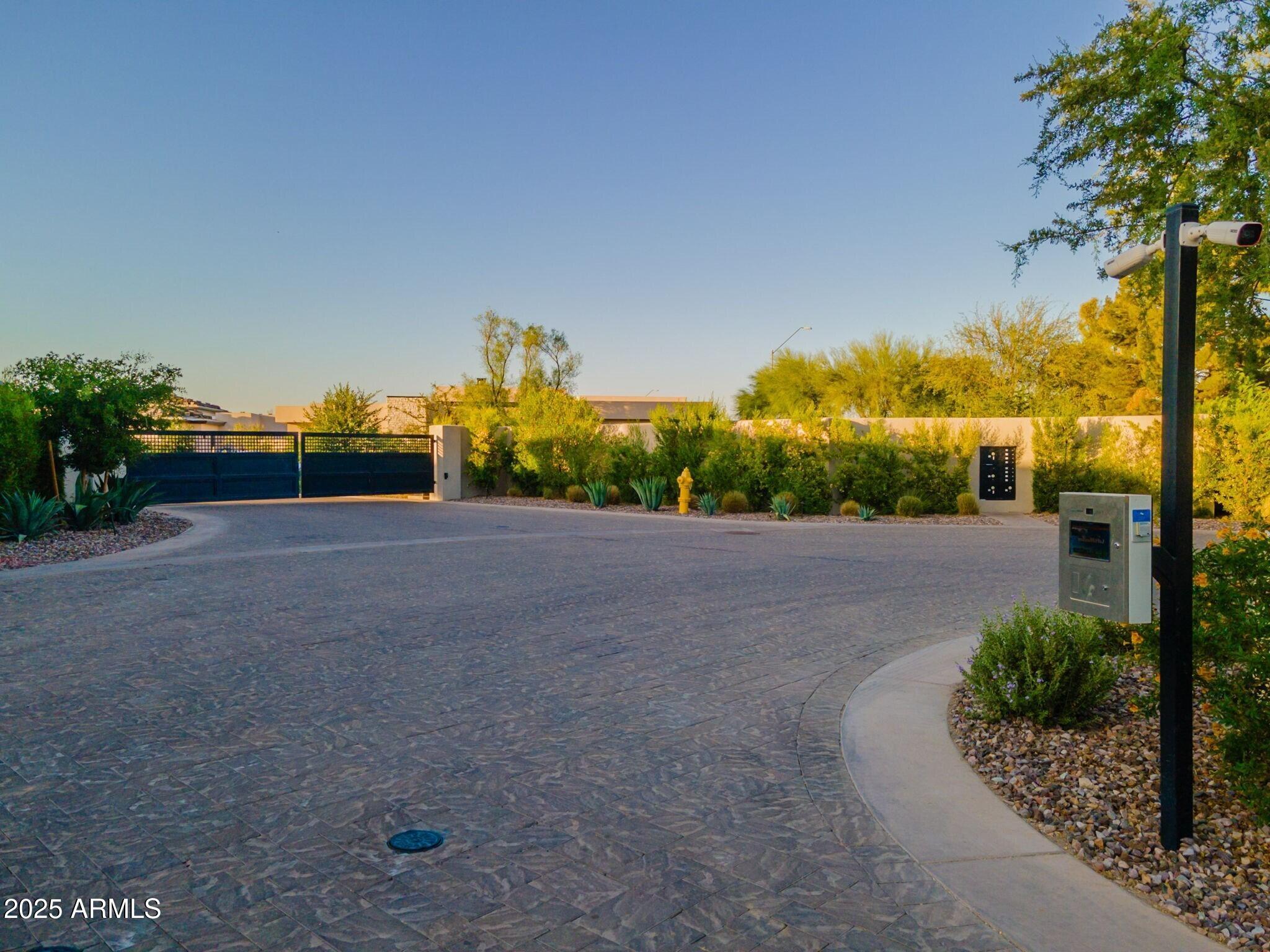 IRONWOOD GOLF VILLAS - Residential