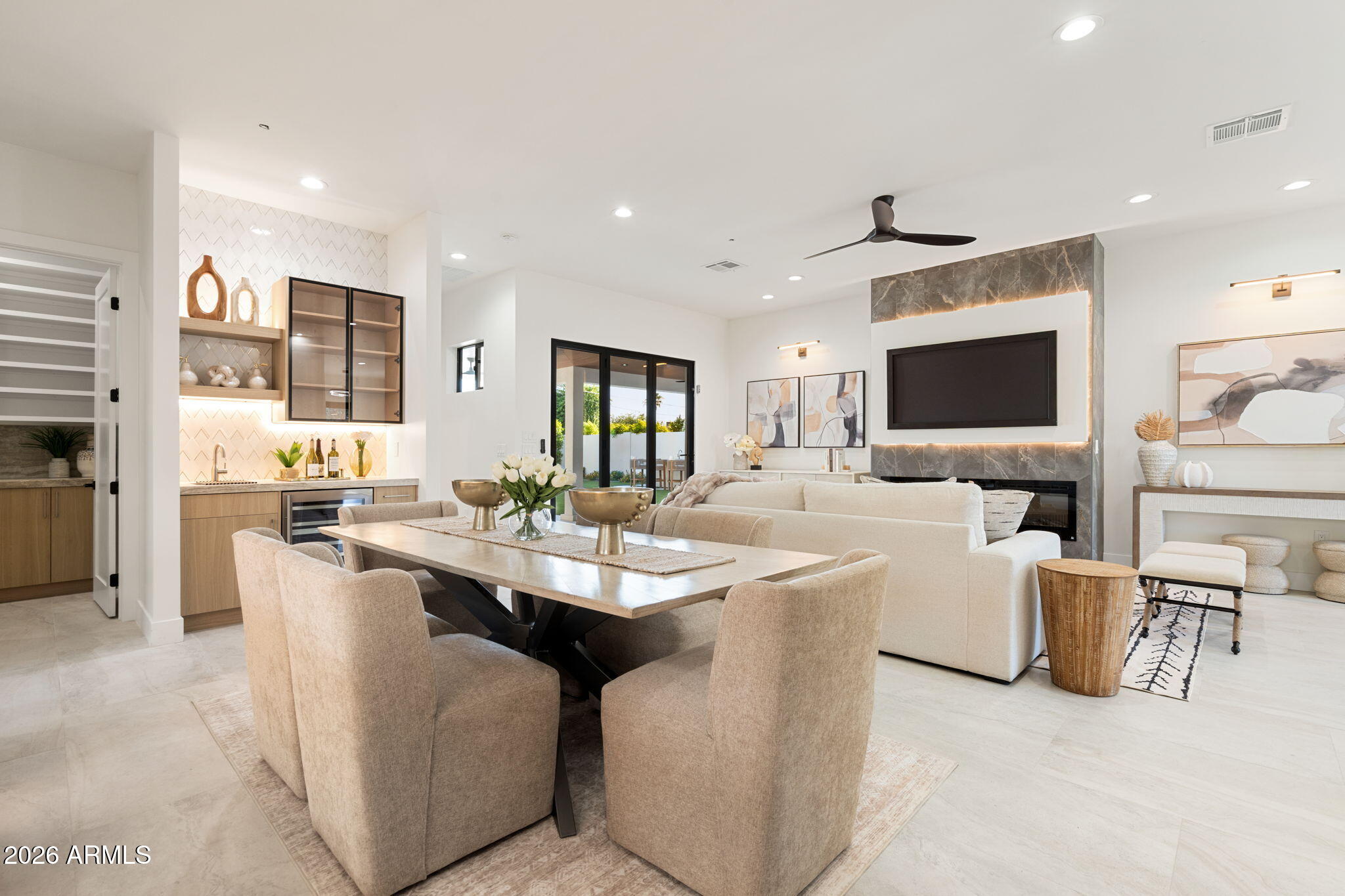 POINTE SCOTTSDALE UNIT 1 - Residential