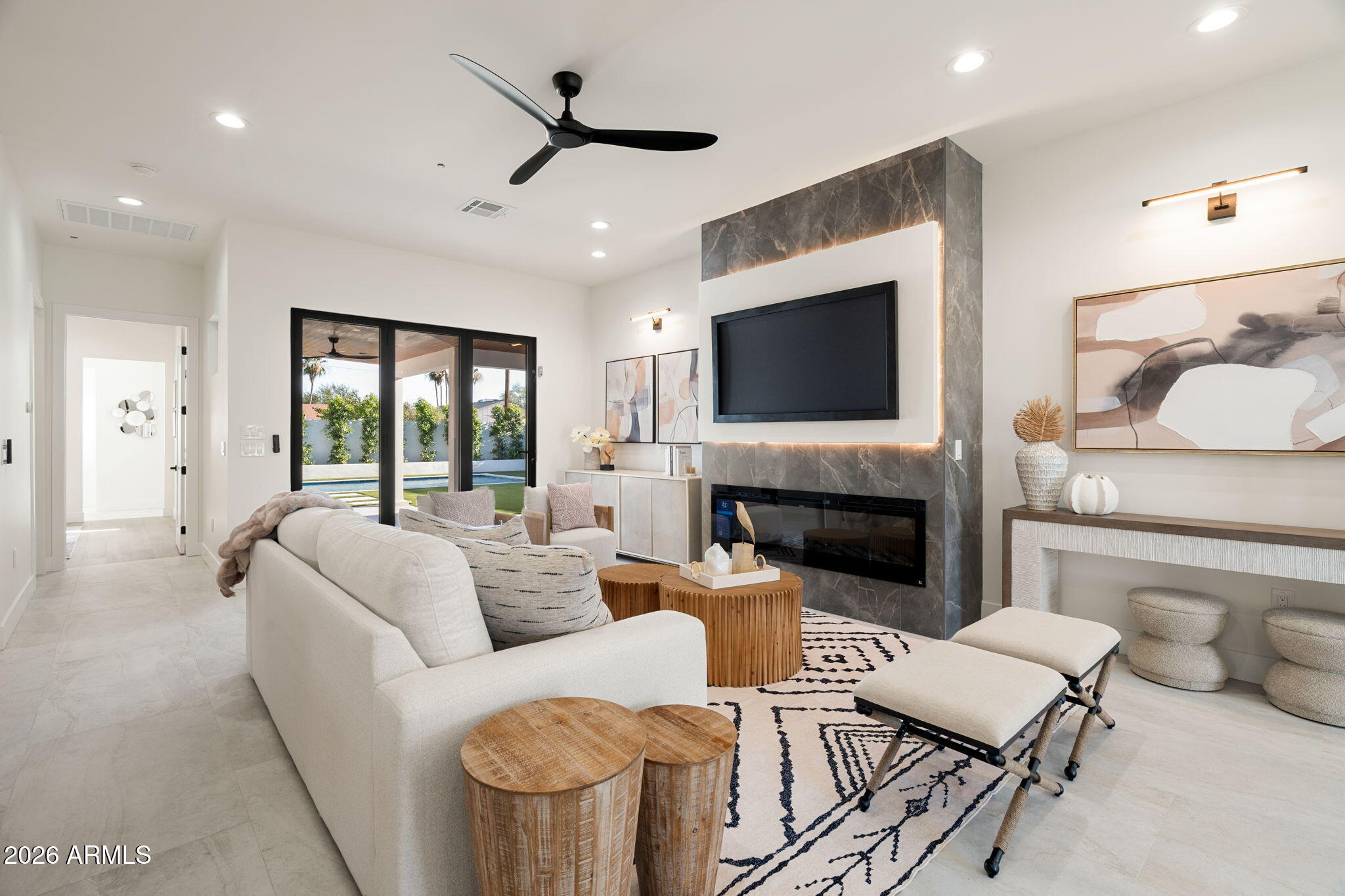 POINTE SCOTTSDALE UNIT 1 - Residential