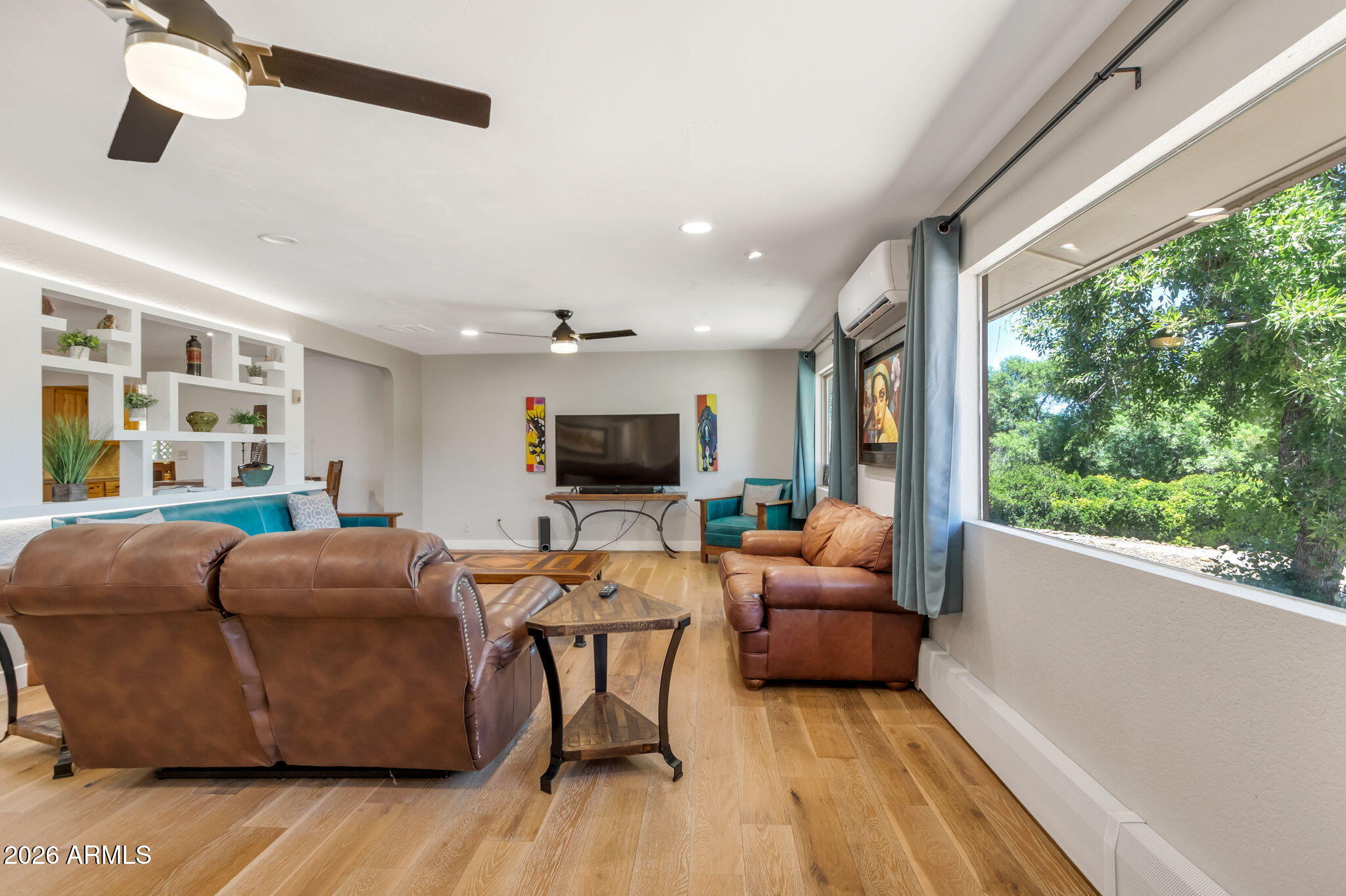 MEL GLO ESTATES - Residential