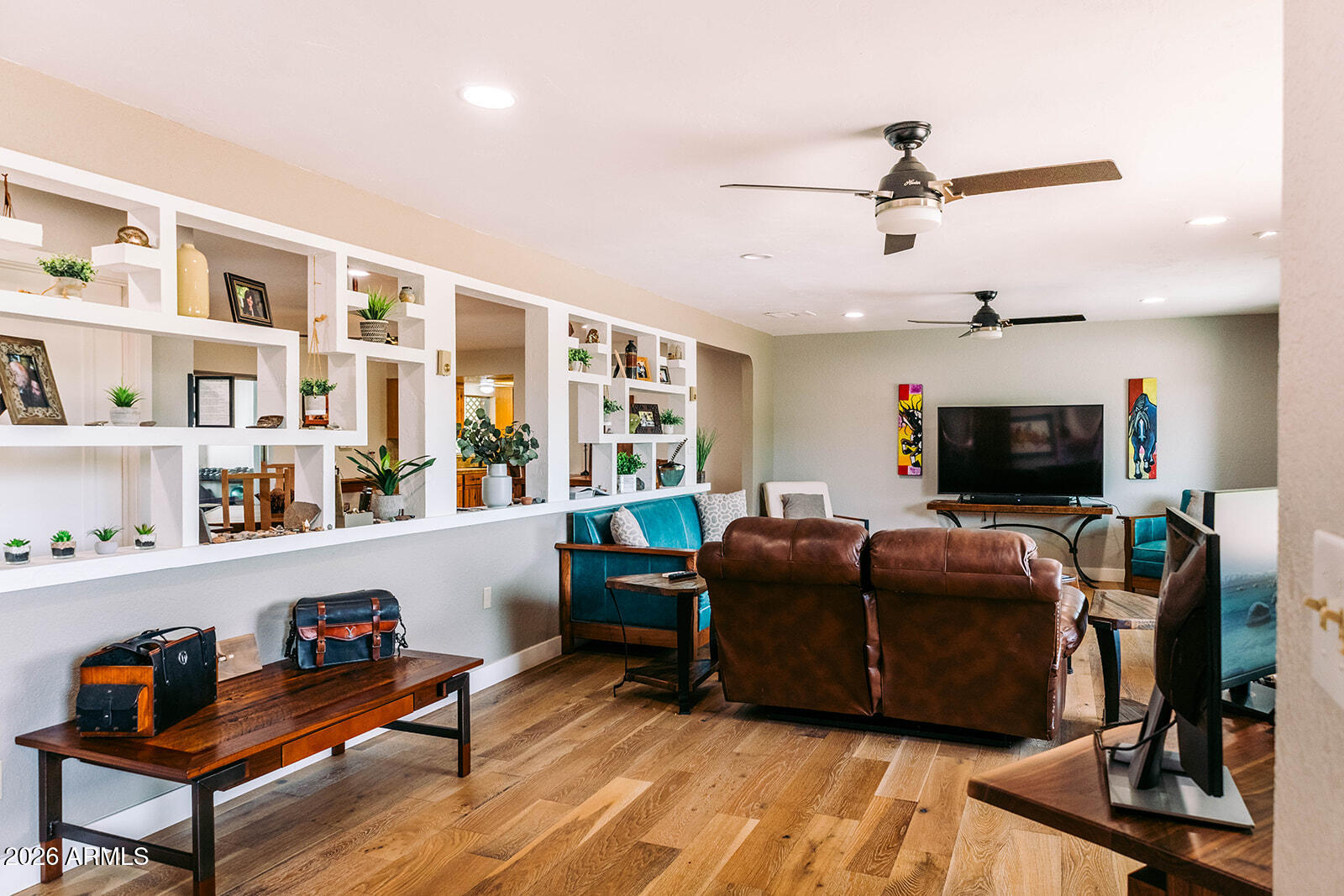 MEL GLO ESTATES - Residential