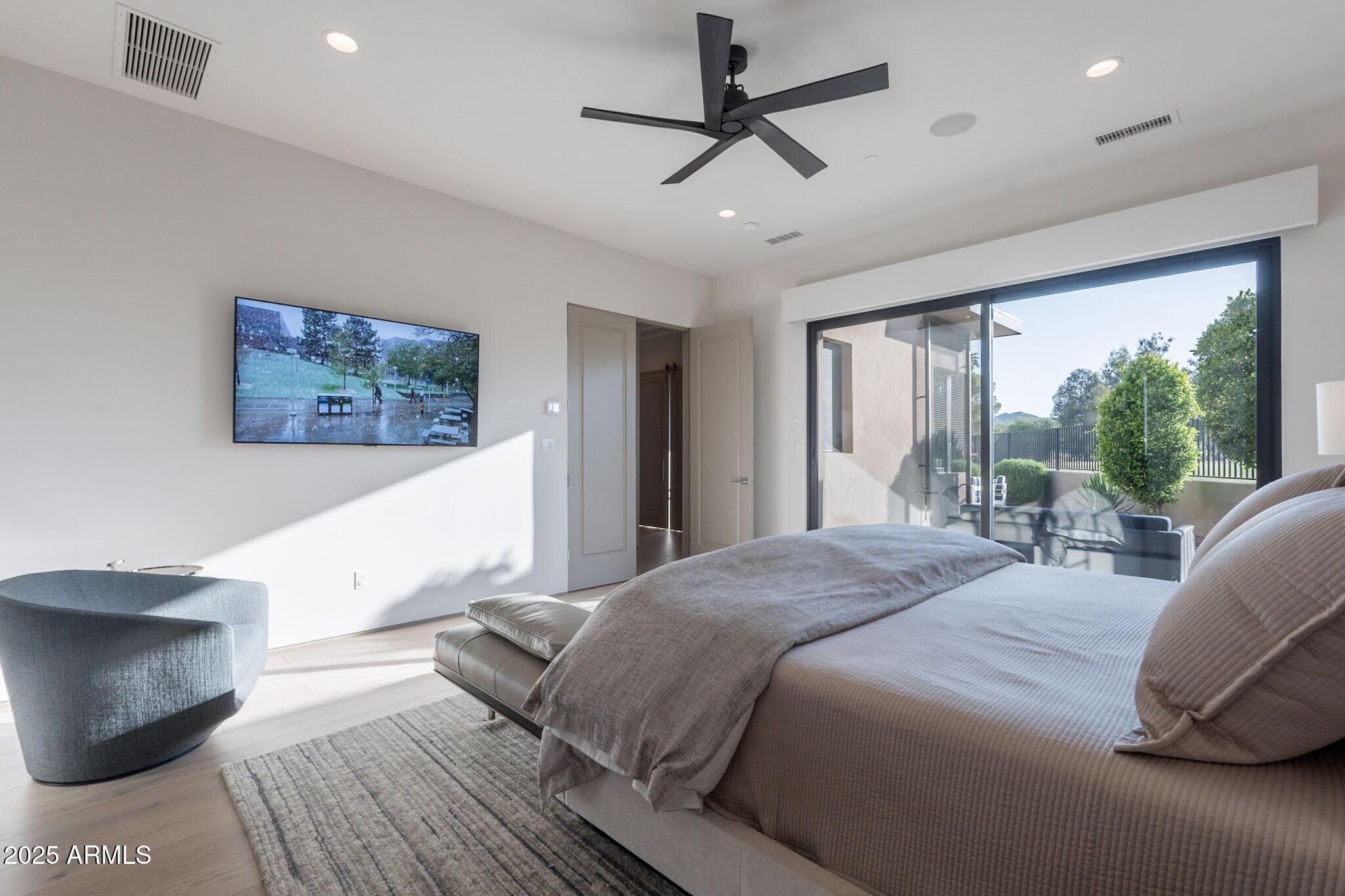 IRONWOOD GOLF VILLAS - Residential