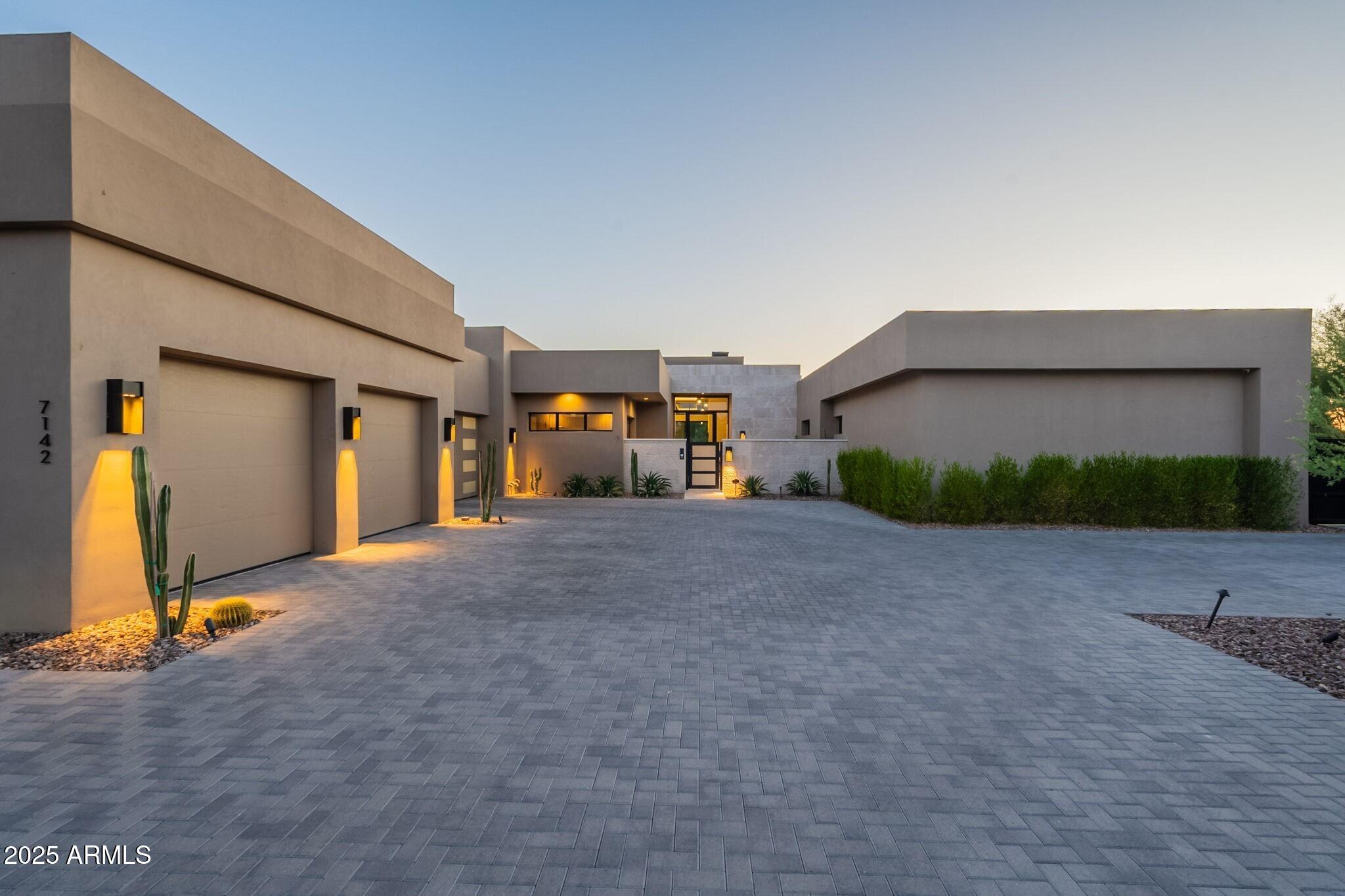 IRONWOOD GOLF VILLAS - Residential