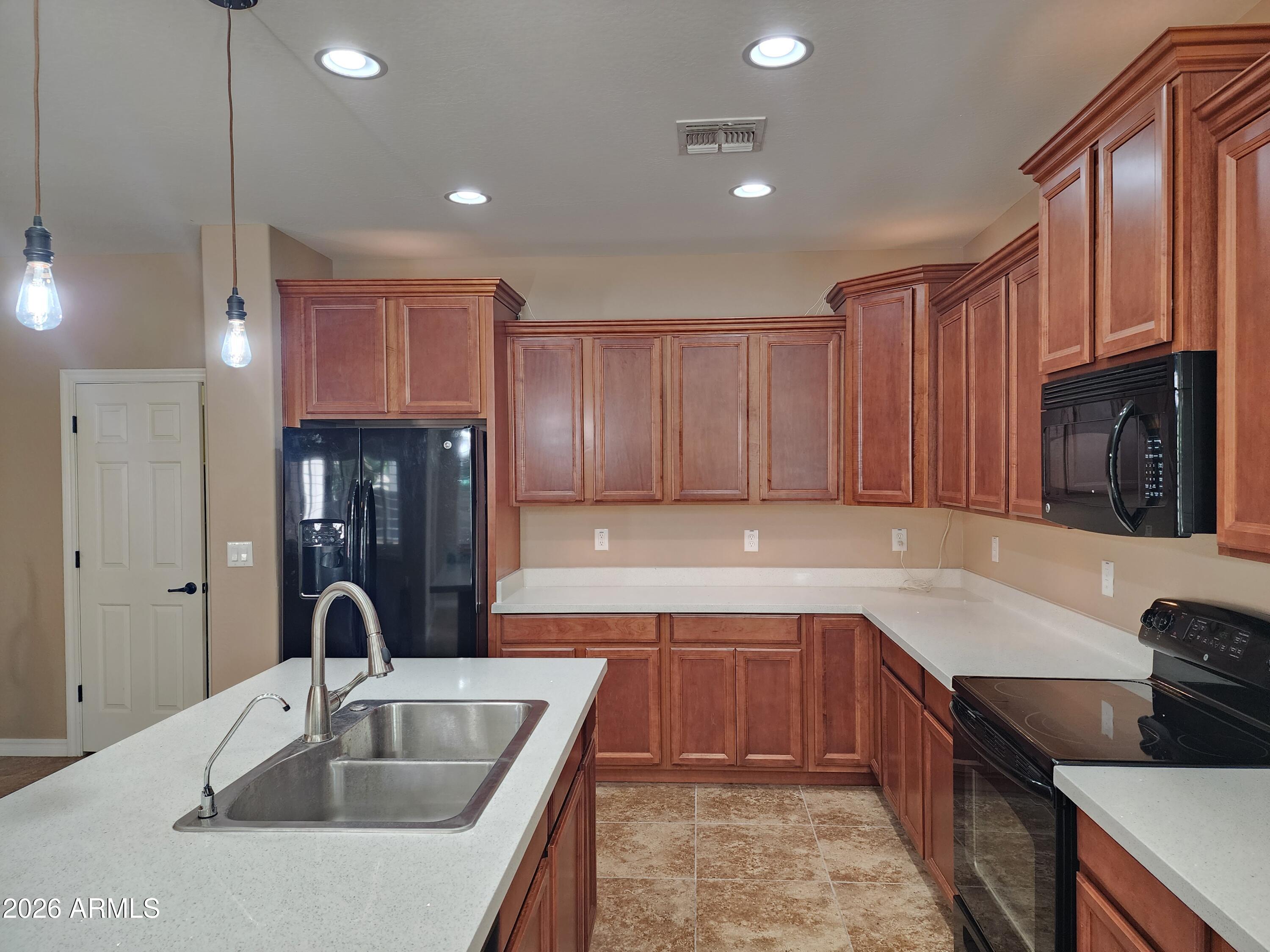 FREEMAN FARMS PHASE 2 PARCEL 2 - Residential Lease
