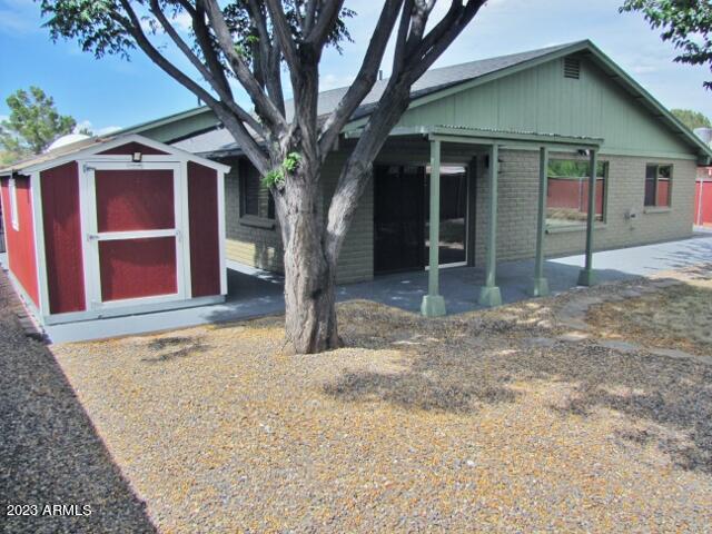 QUAIL HOLLOW - Residential Lease
