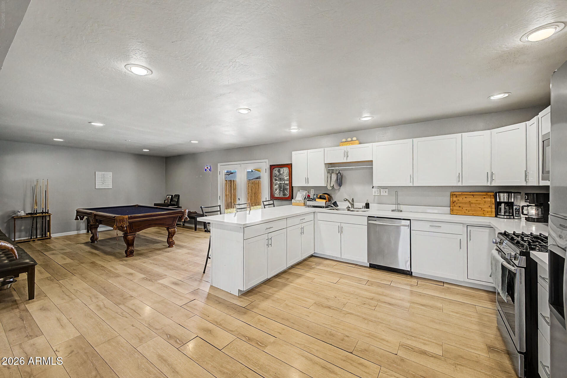 KNOELL NORTH 8 - Residential
