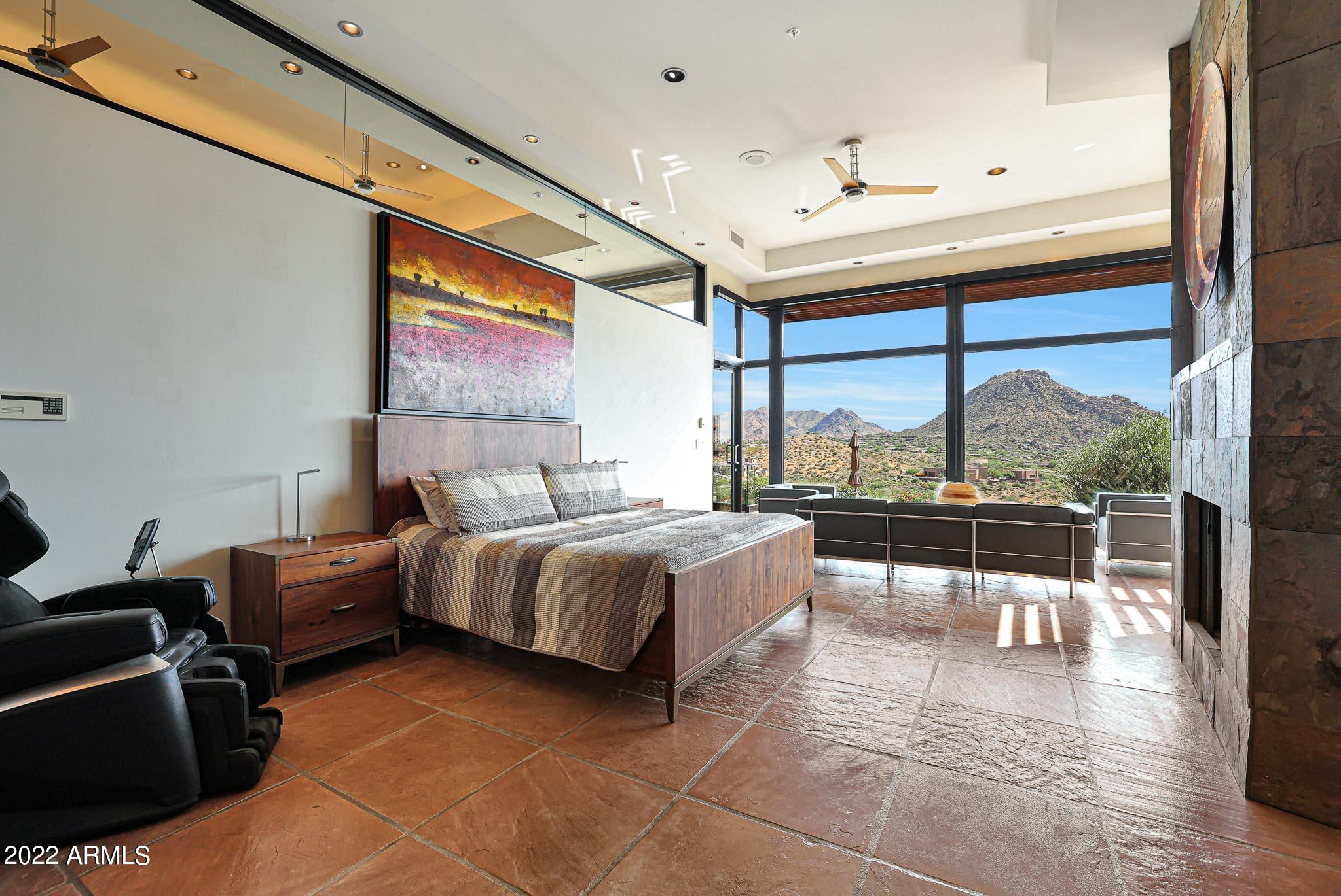 GOLDIE BROWN PINNACLE PEAK RANCH - Residential