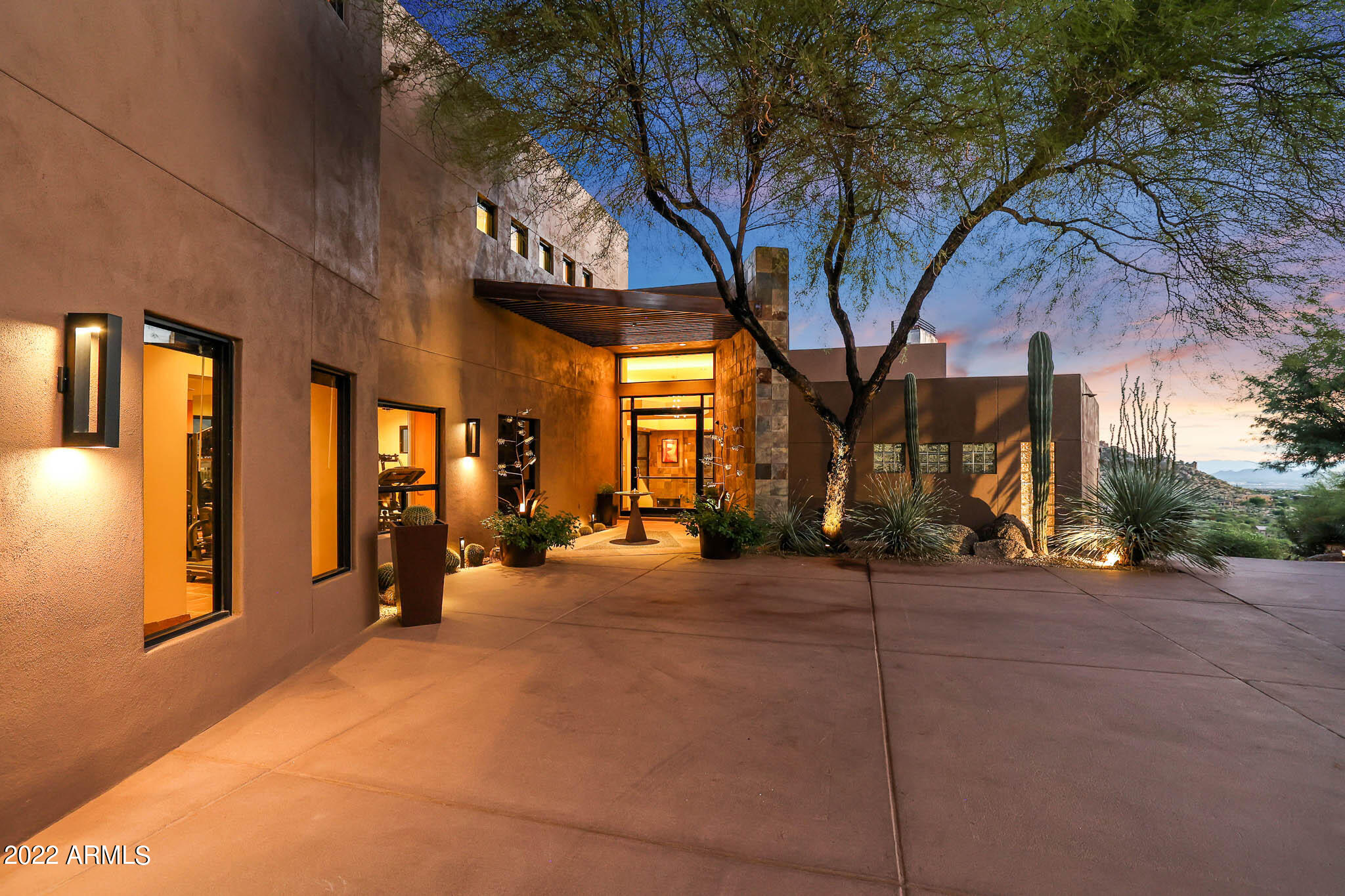 GOLDIE BROWN PINNACLE PEAK RANCH - Residential