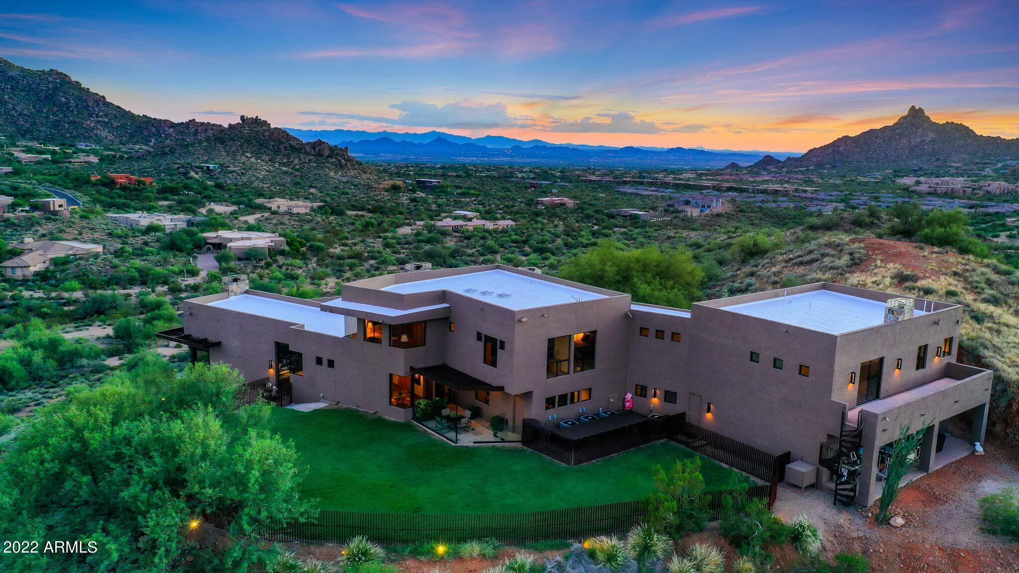 GOLDIE BROWN PINNACLE PEAK RANCH - Residential