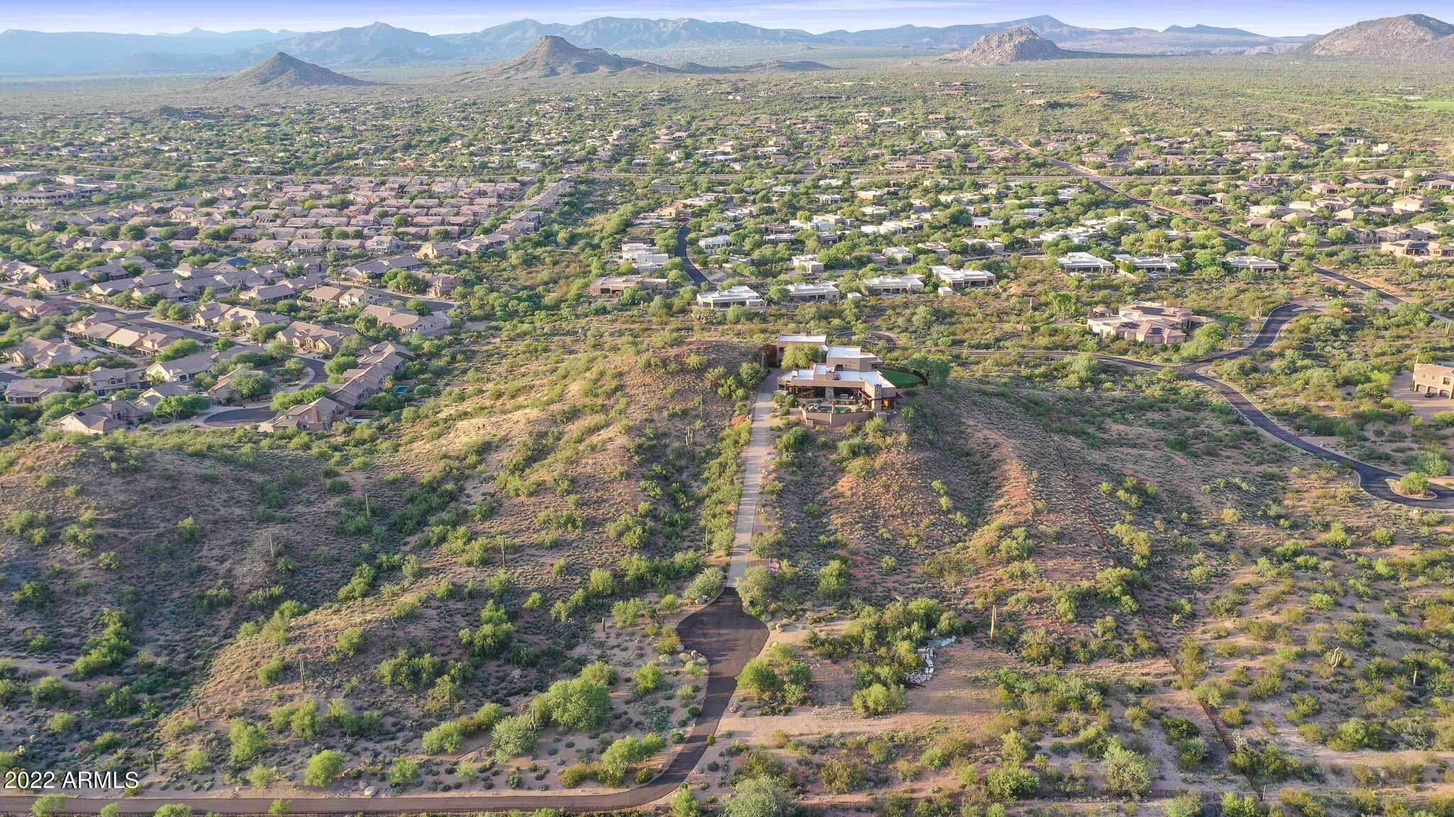 GOLDIE BROWN PINNACLE PEAK RANCH - Residential