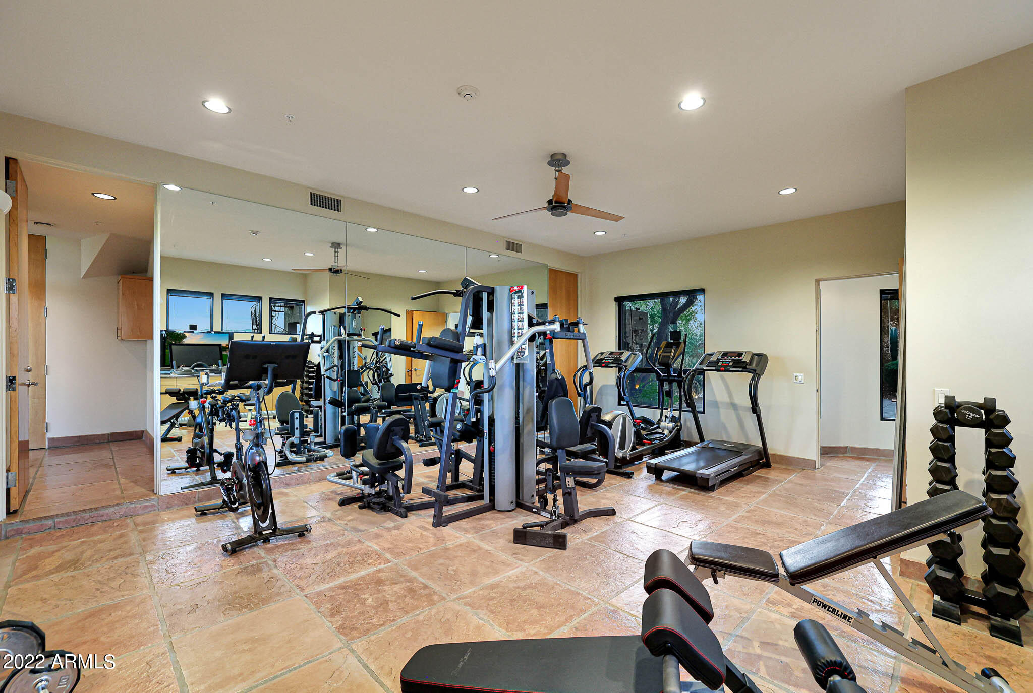 GOLDIE BROWN PINNACLE PEAK RANCH - Residential