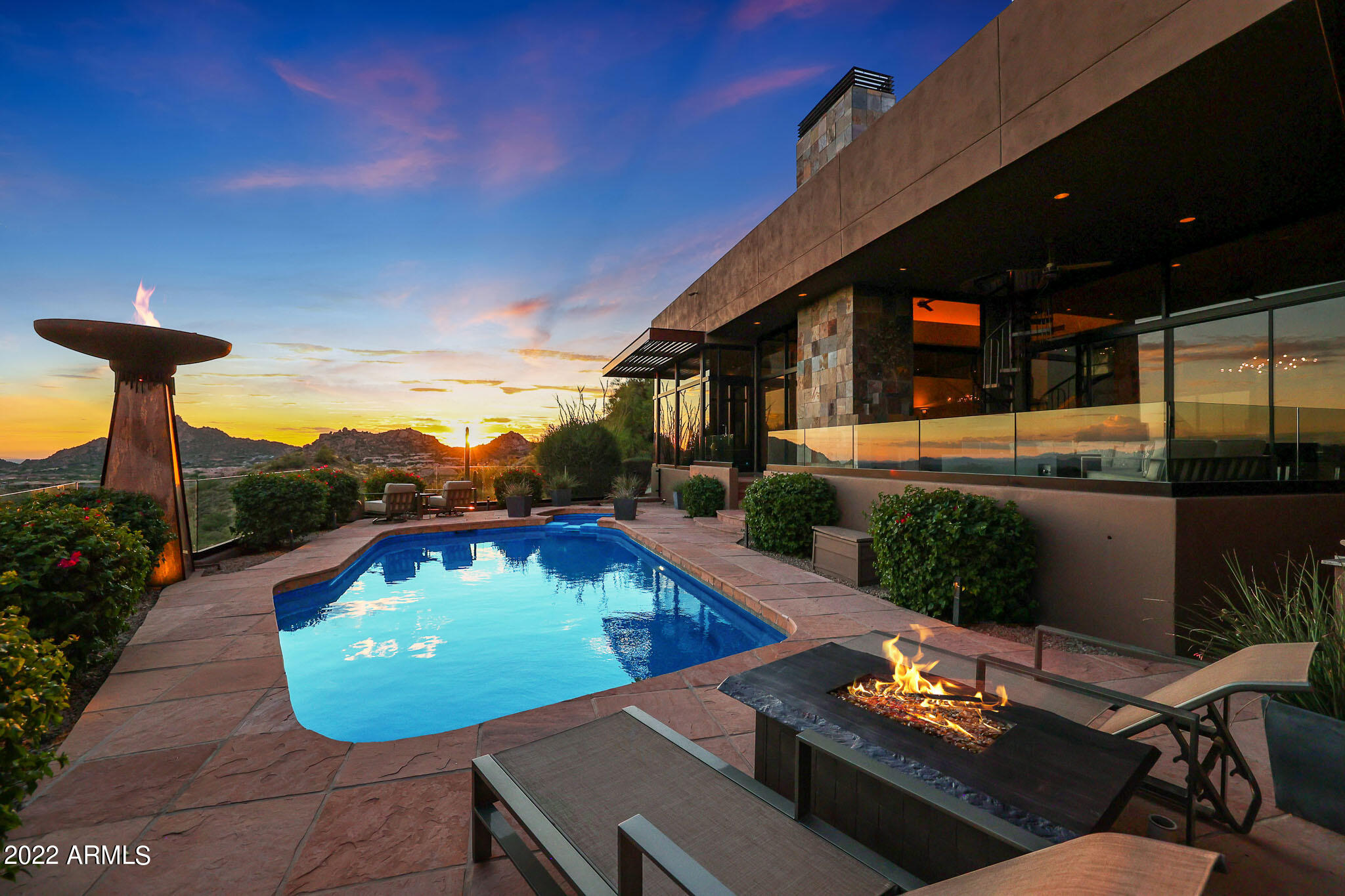 GOLDIE BROWN PINNACLE PEAK RANCH - Residential