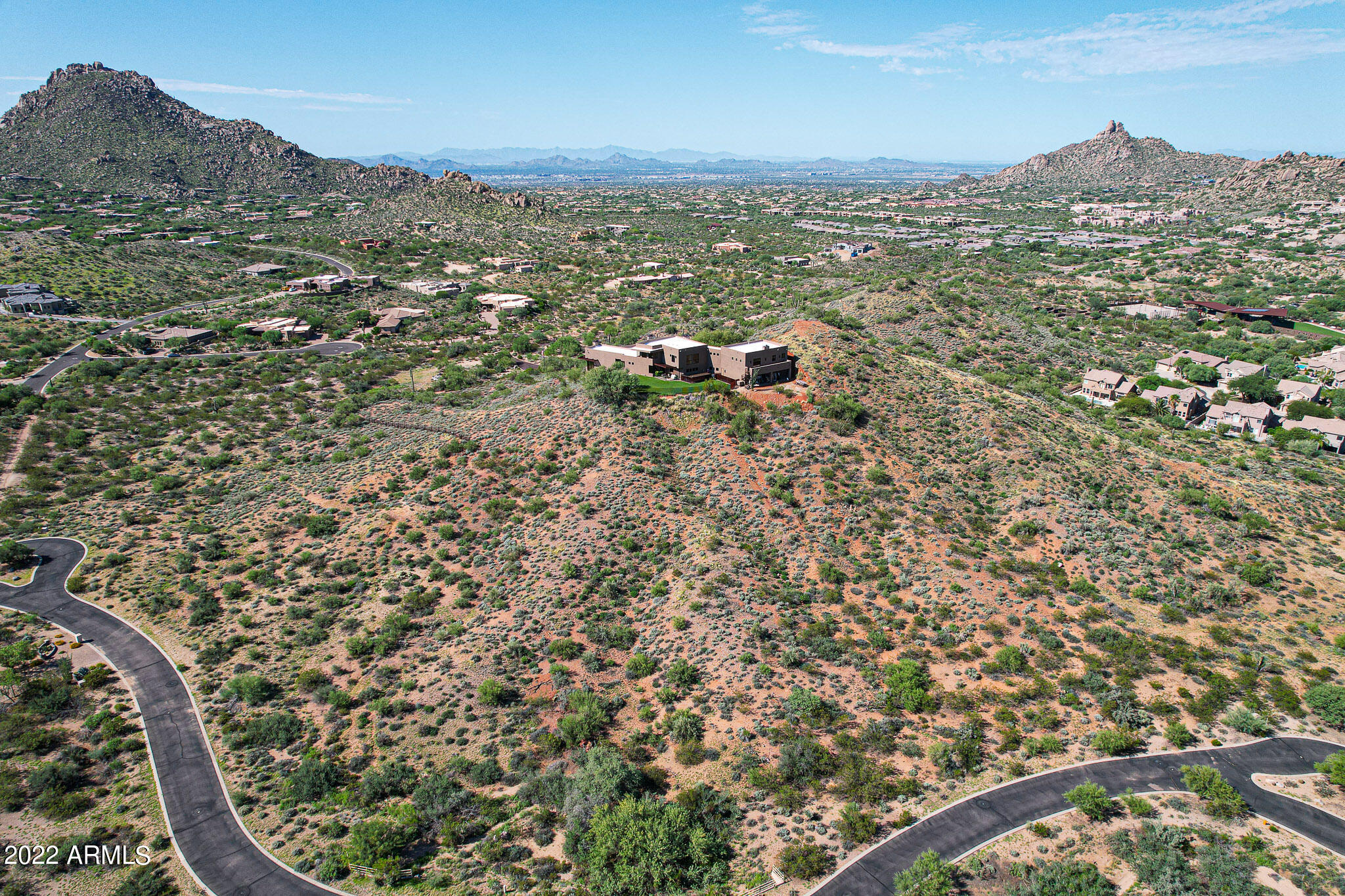 GOLDIE BROWN PINNACLE PEAK RANCH - Residential
