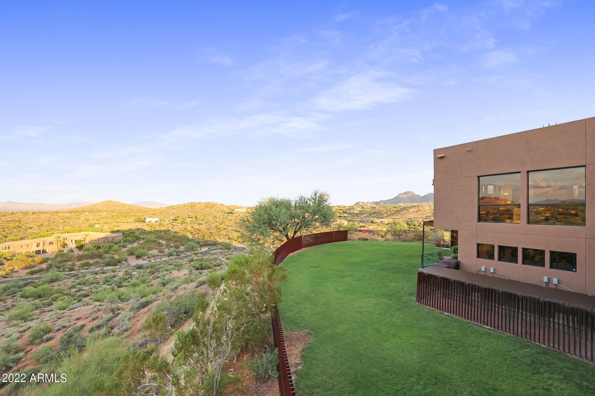 GOLDIE BROWN PINNACLE PEAK RANCH - Residential
