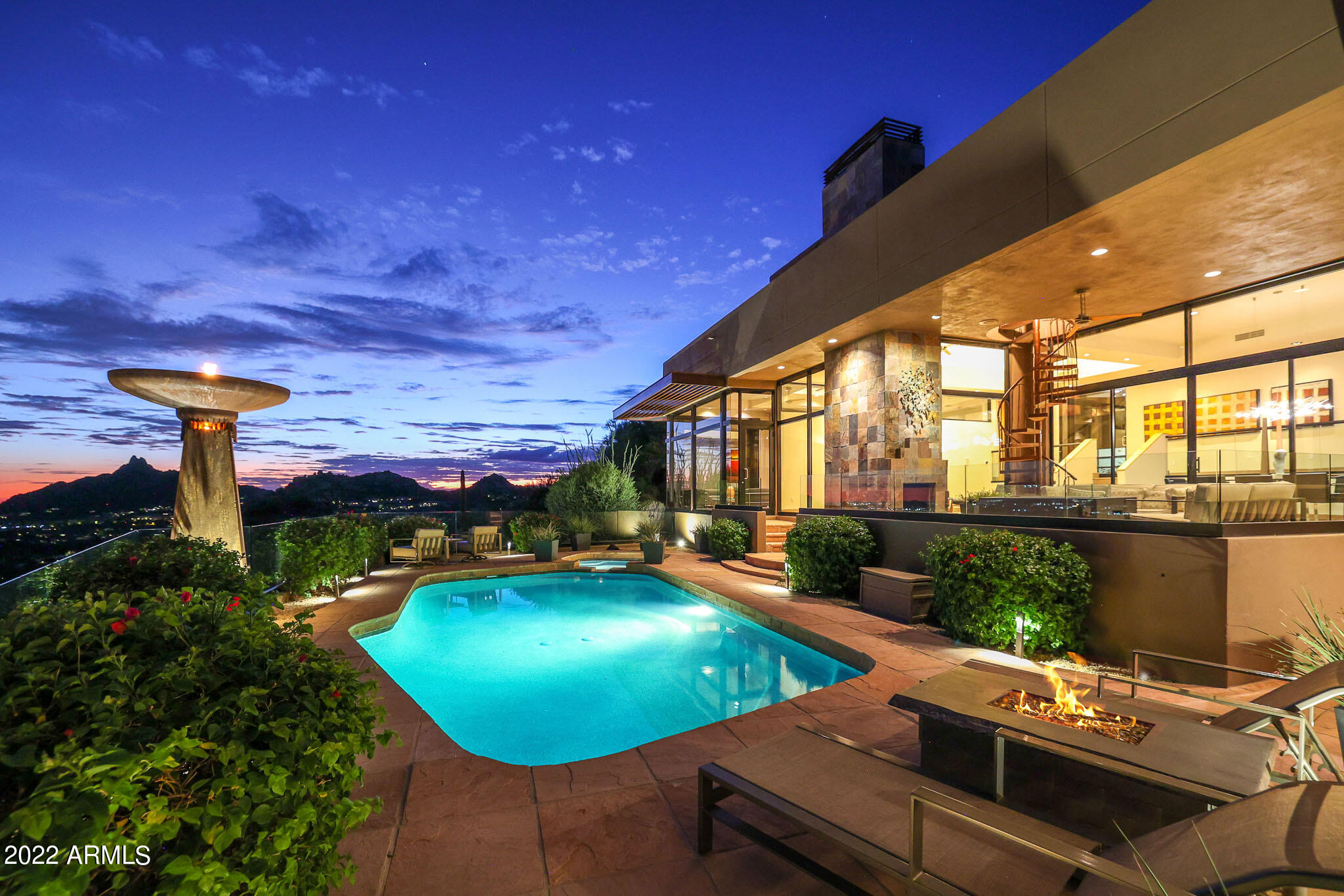 GOLDIE BROWN PINNACLE PEAK RANCH - Residential