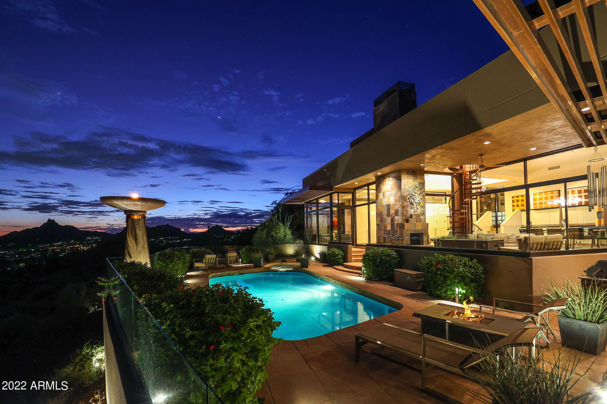 GOLDIE BROWN PINNACLE PEAK RANCH - Residential