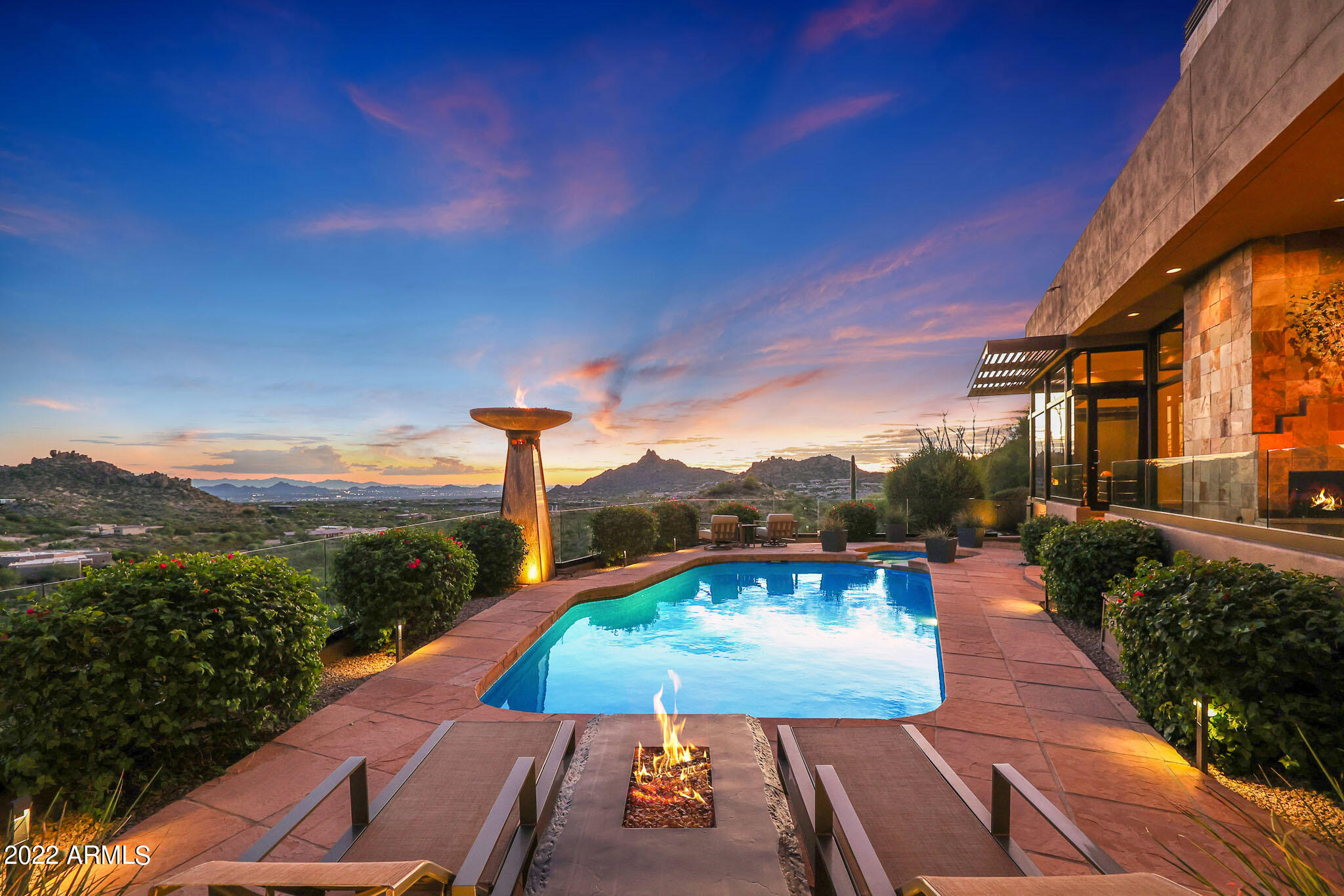 GOLDIE BROWN PINNACLE PEAK RANCH - Residential