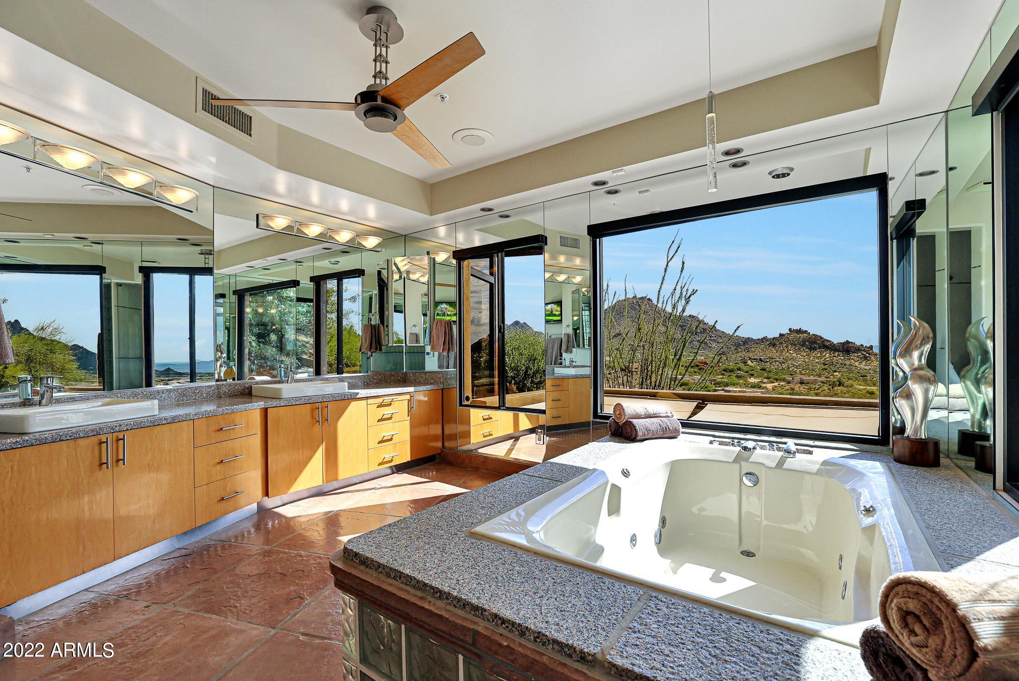 GOLDIE BROWN PINNACLE PEAK RANCH - Residential