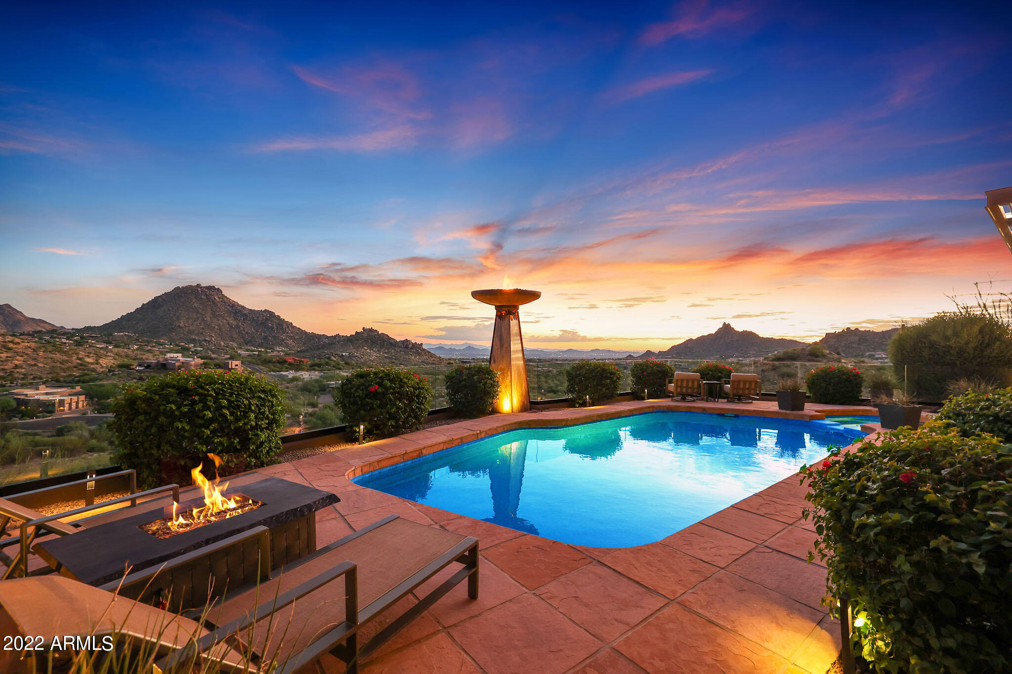 GOLDIE BROWN PINNACLE PEAK RANCH - Residential