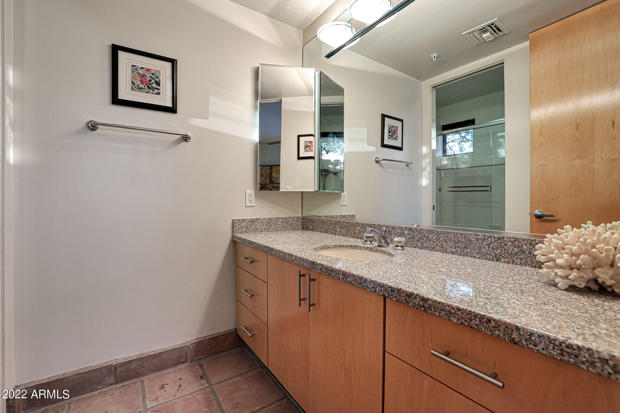 GOLDIE BROWN PINNACLE PEAK RANCH - Residential