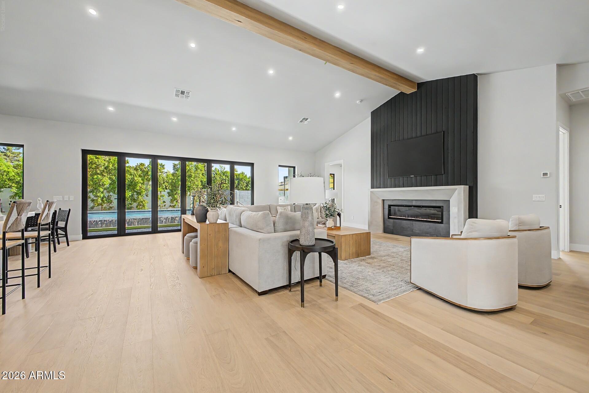 SHERWOOD VISTA - Residential