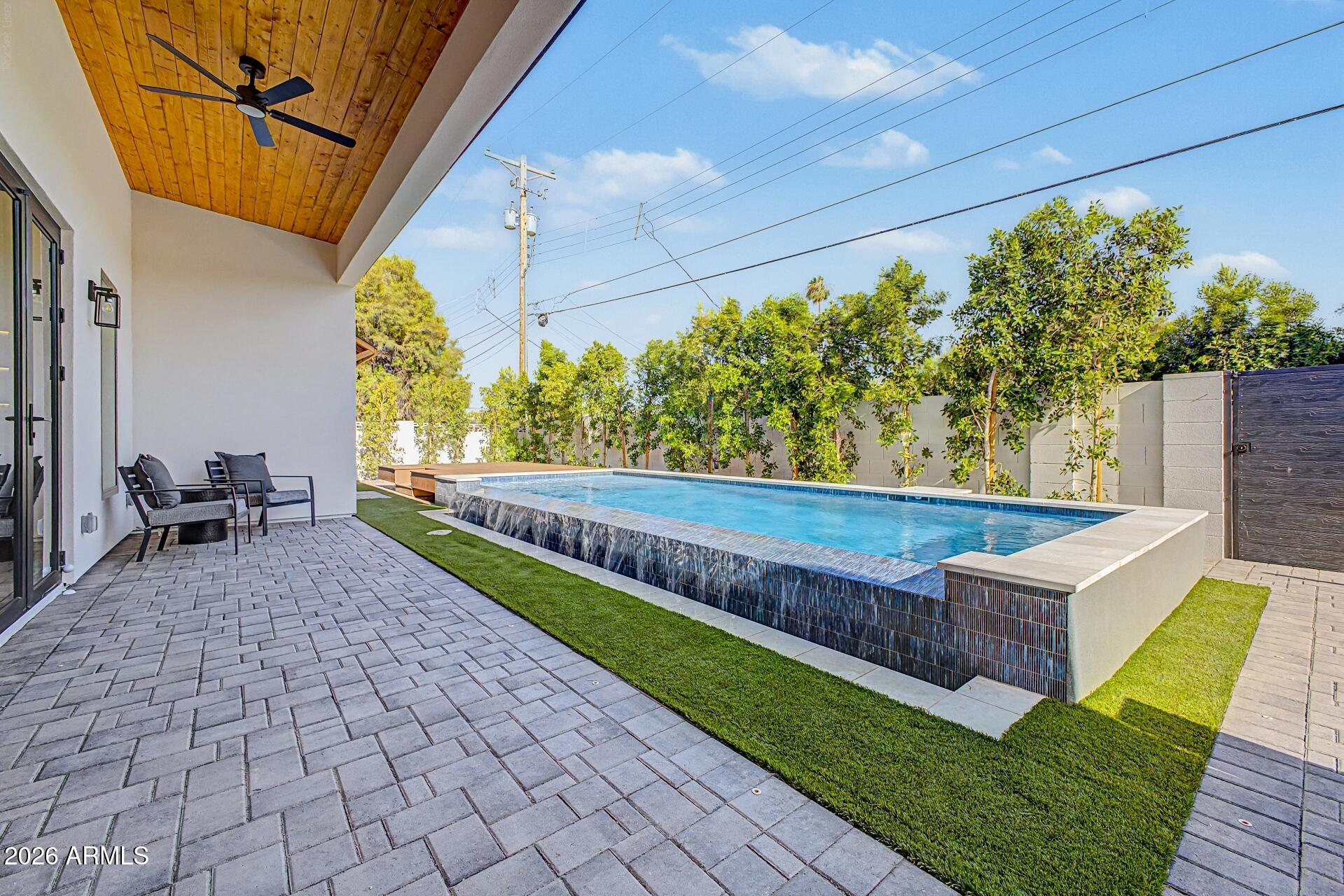 SHERWOOD VISTA - Residential