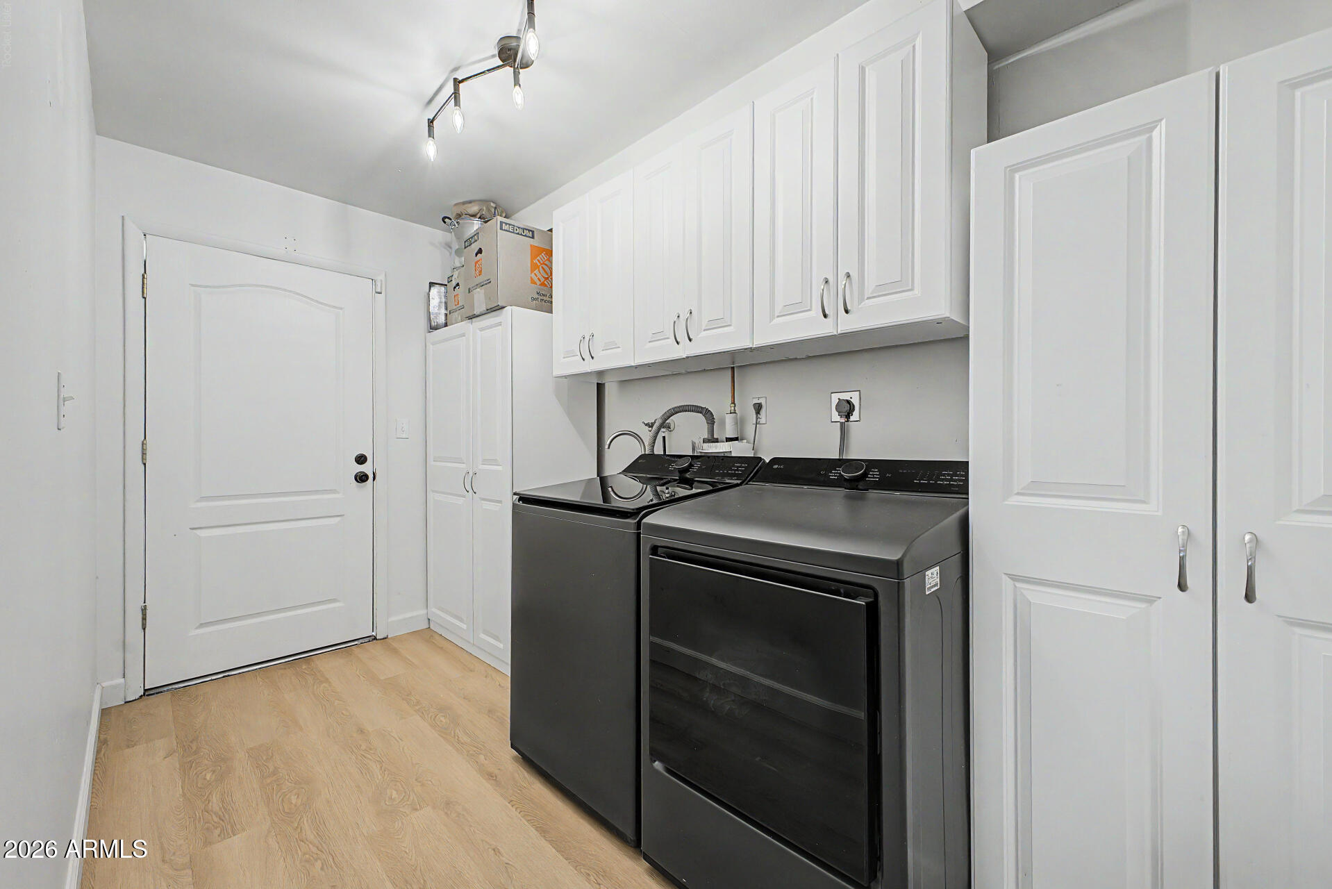 STARLIGHT ESTATES - Residential