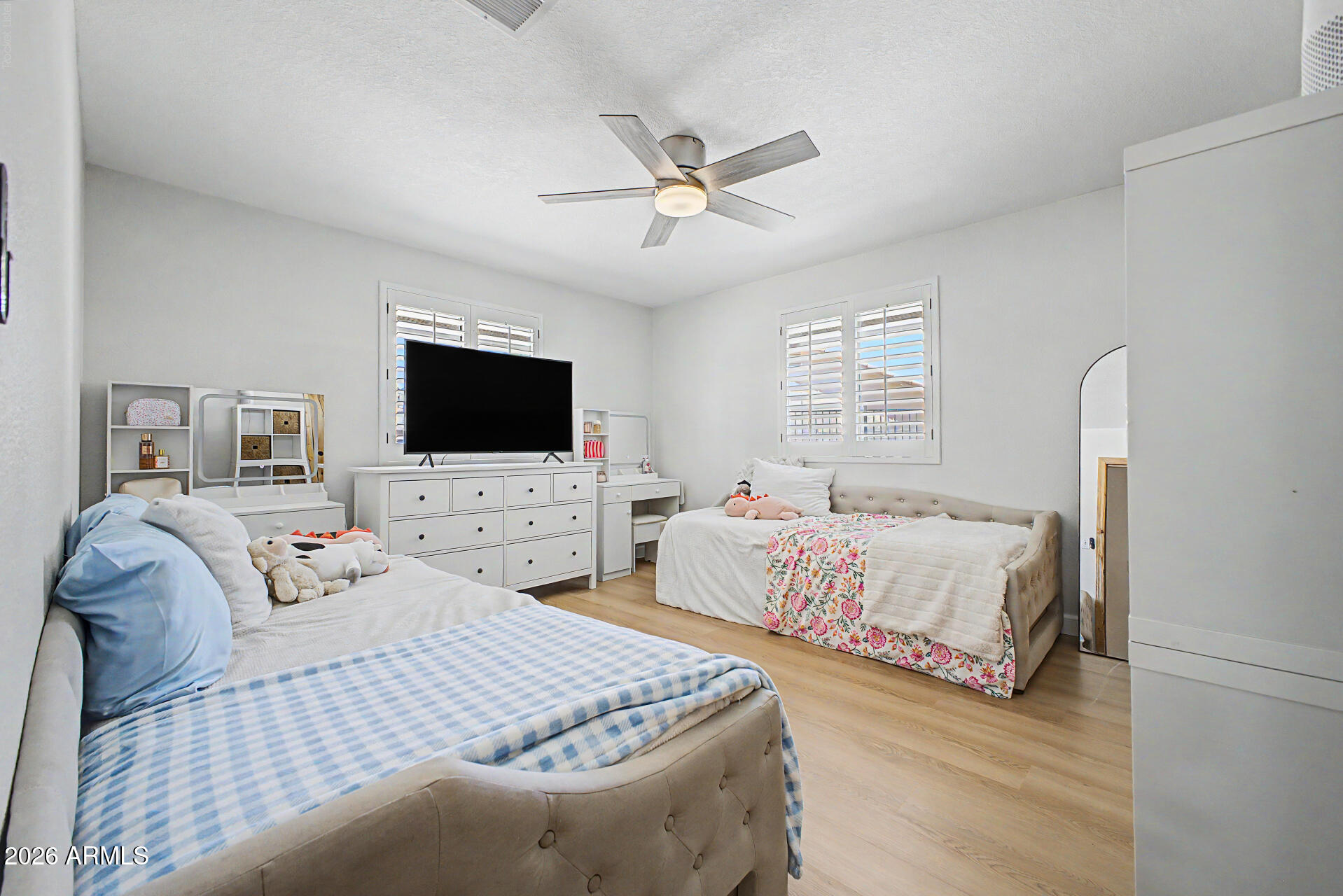 STARLIGHT ESTATES - Residential