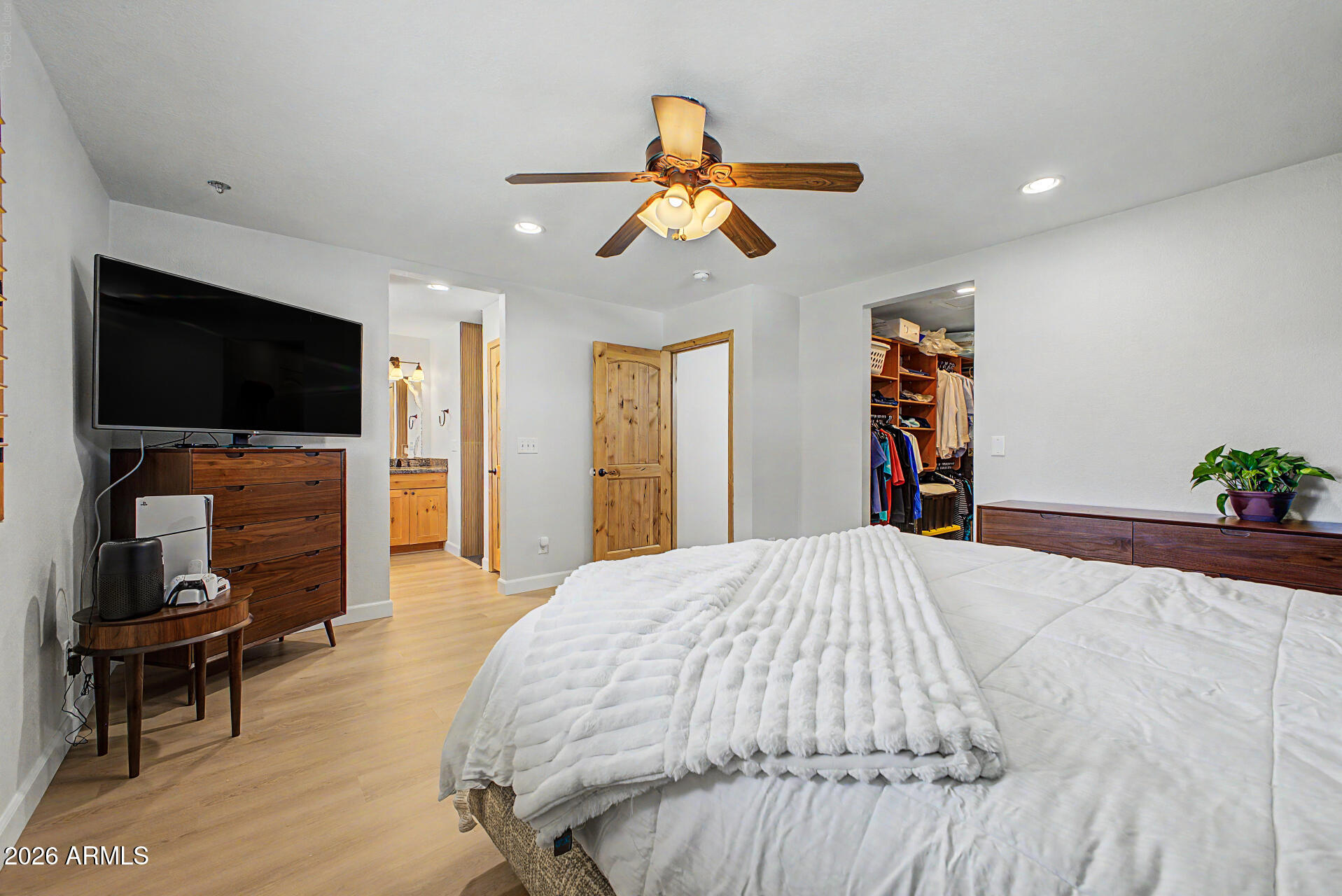 STARLIGHT ESTATES - Residential