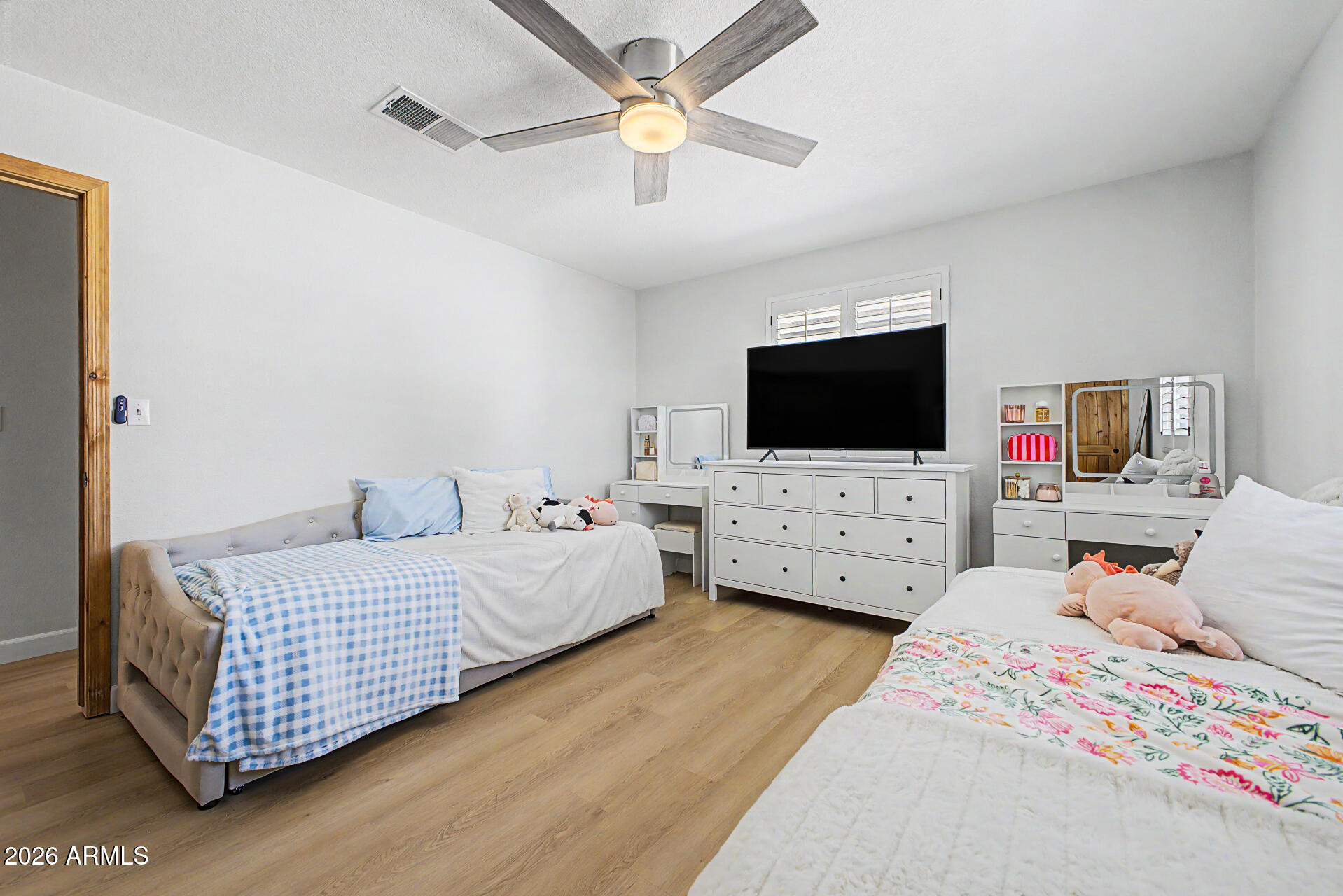 STARLIGHT ESTATES - Residential
