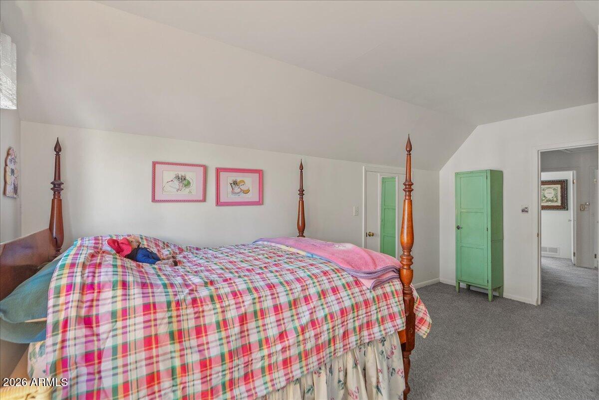 PINE FLATS - Residential