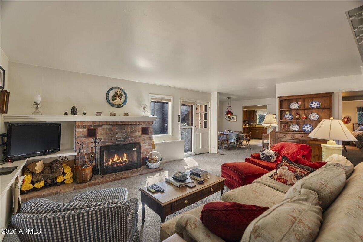 PINE FLATS - Residential