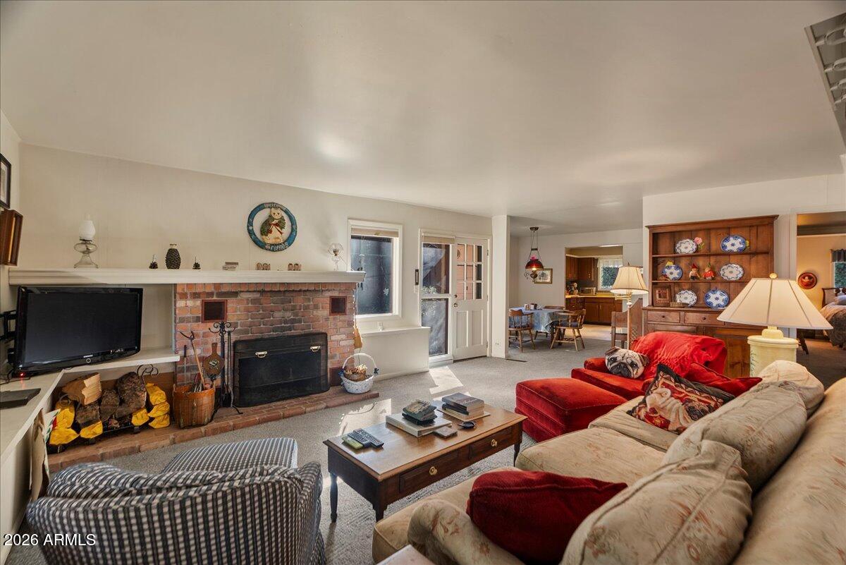 PINE FLATS - Residential