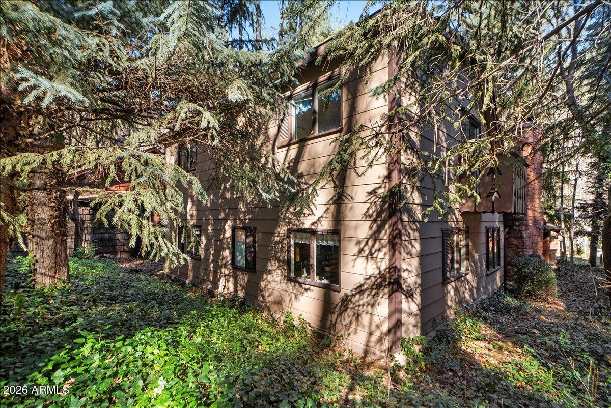PINE FLATS - Residential