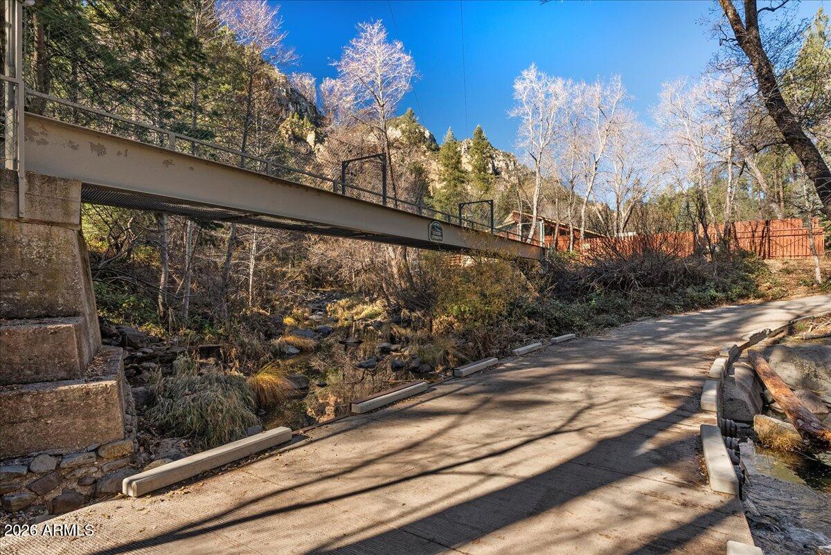 PINE FLATS - Residential