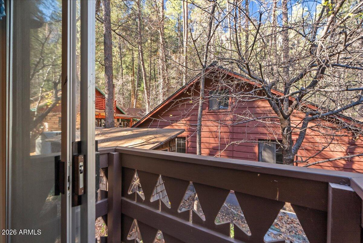 PINE FLATS - Residential
