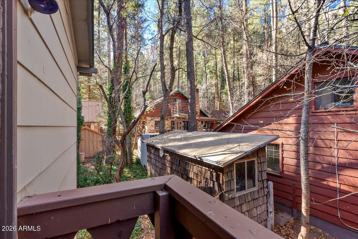 PINE FLATS - Residential