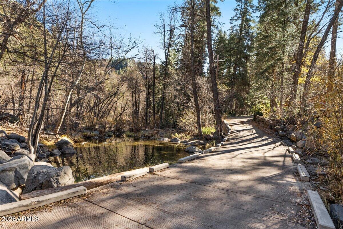 PINE FLATS - Residential