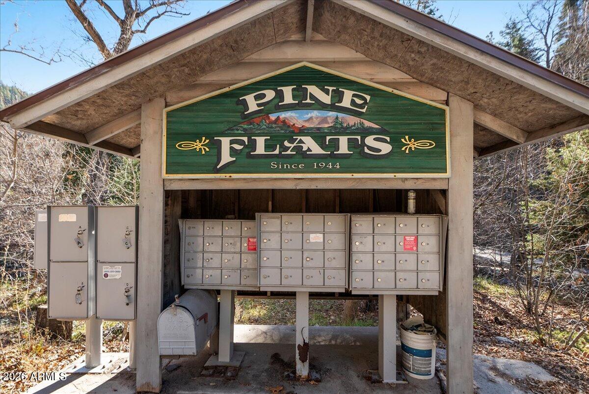 PINE FLATS - Residential