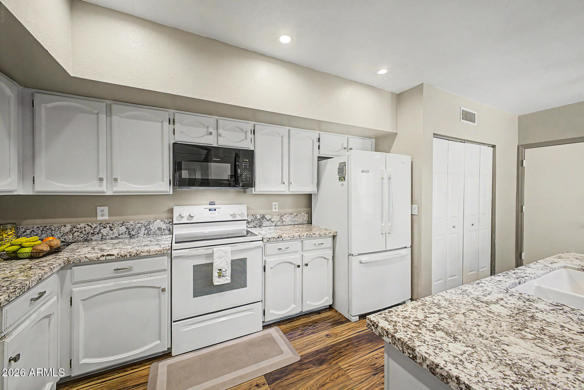 HEATHERBROOK SQUARE LT 1-180 TR AA-GG - Residential