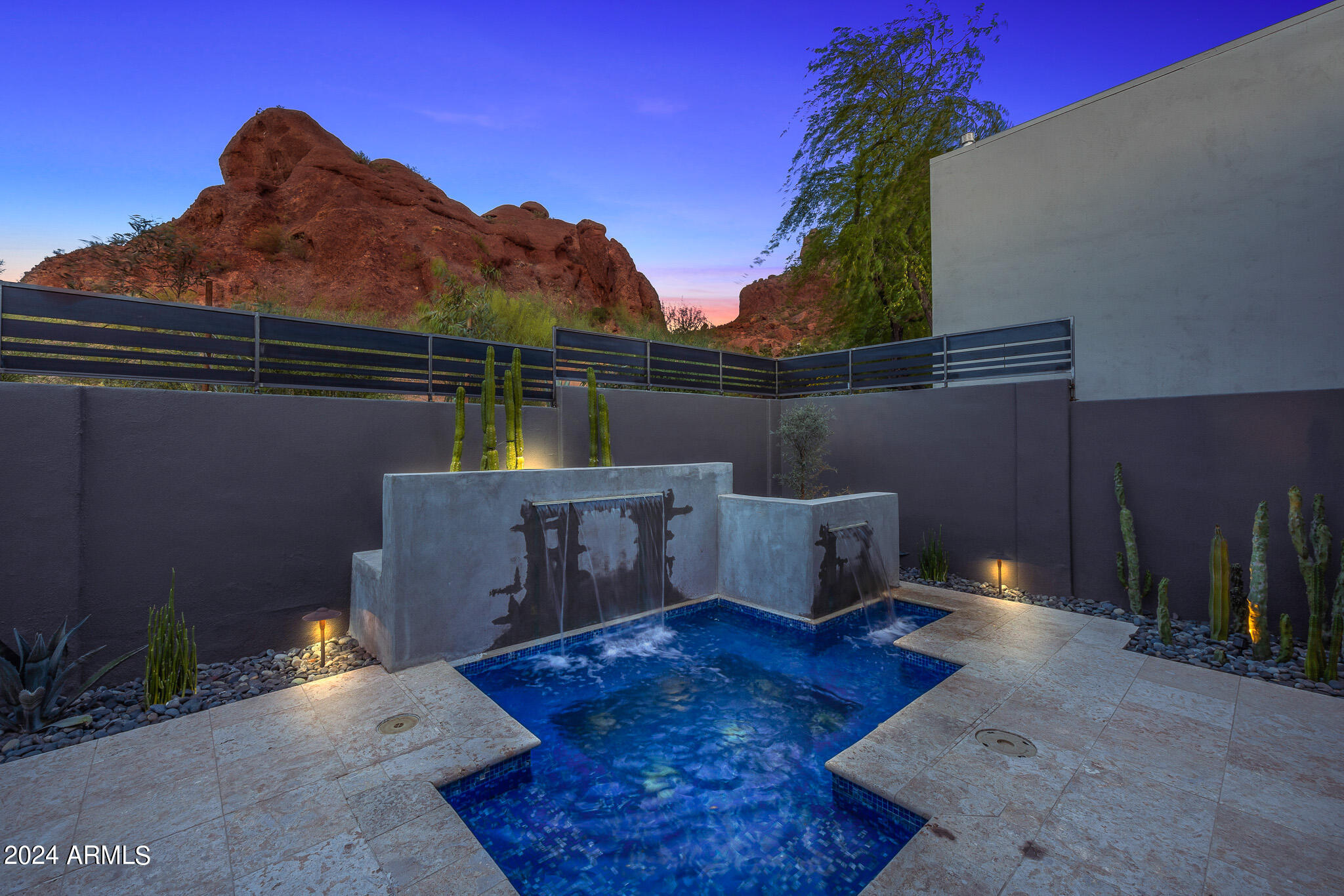 ECHO CANYON - Residential